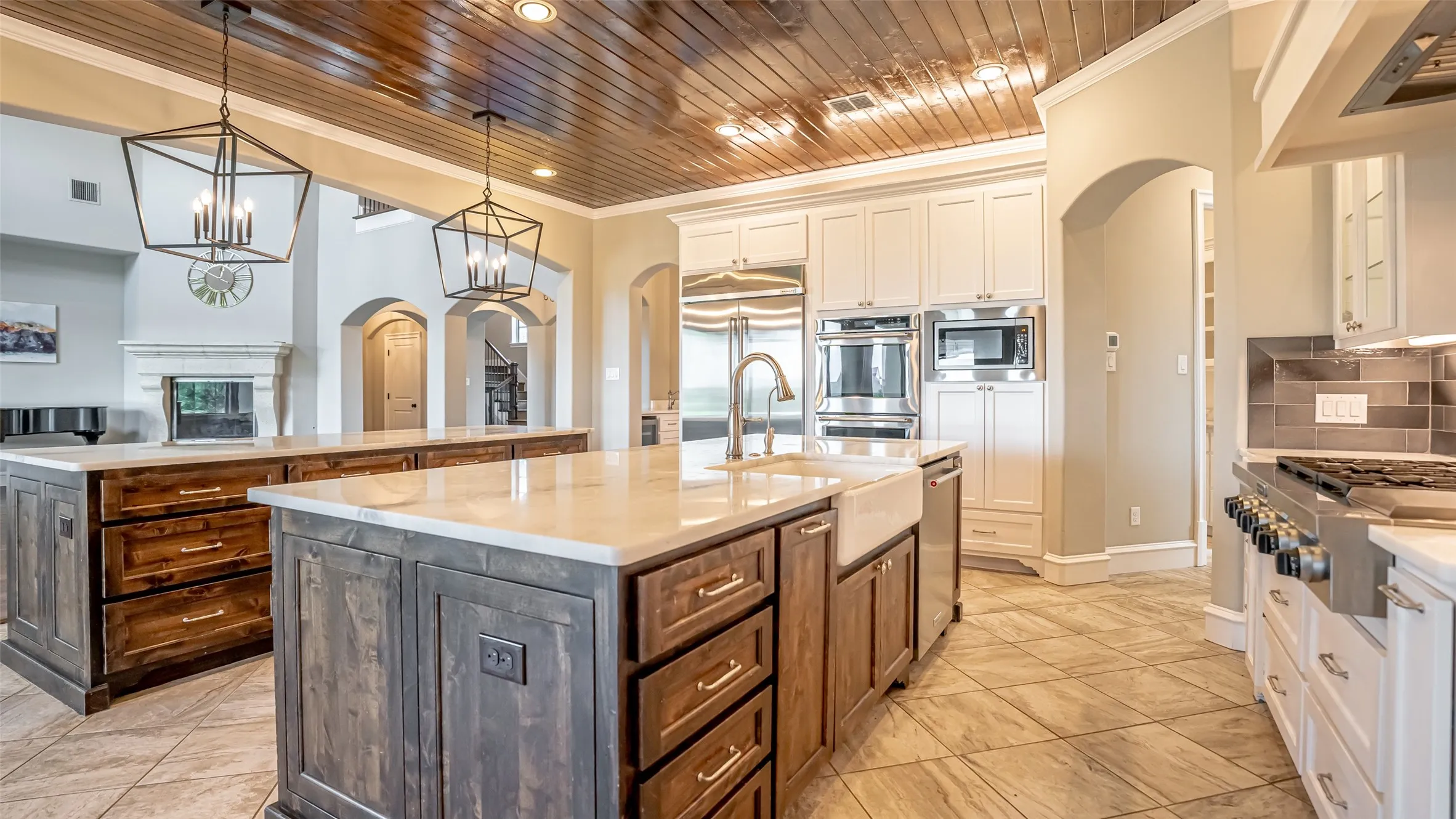 Single Family Residence For Sale in Parker County , 195 Angelina Drive, Aledo, Texas 76008, 5 Bedroom, 5 Bathroom, 4 Garage spaces, 5,510 Sqft, built in 2018, Price $1,895,000, mls#21185948, Real Estate Agent in Aledo, Homes For Sale in Parker county, Homes For Sale in Aledo, Realtor in Aledo Texas, Real Estate Brokerage Independent Realty Texas, Luminita Cordes Realtor