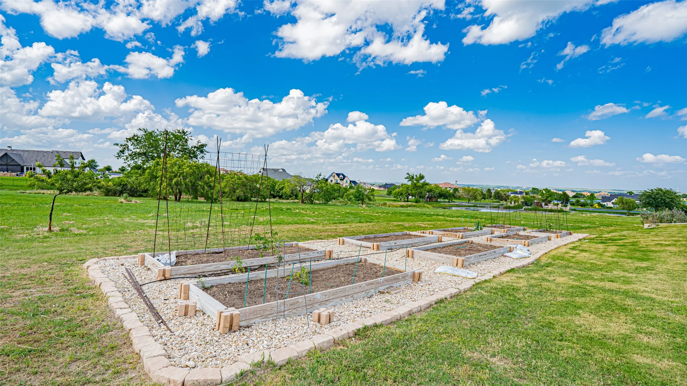 Single Family Residence For Sale in Parker County , 195 Angelina Drive, Aledo, Texas 76008, 5 Bedroom, 5 Bathroom, 4 Garage spaces, 5,510 Sqft, built in 2018, Price $1,895,000, mls#21185948, Real Estate Agent in Aledo, Homes For Sale in Parker county, Homes For Sale in Aledo, Realtor in Aledo Texas, Real Estate Brokerage Independent Realty Texas, Luminita Cordes Realtor
