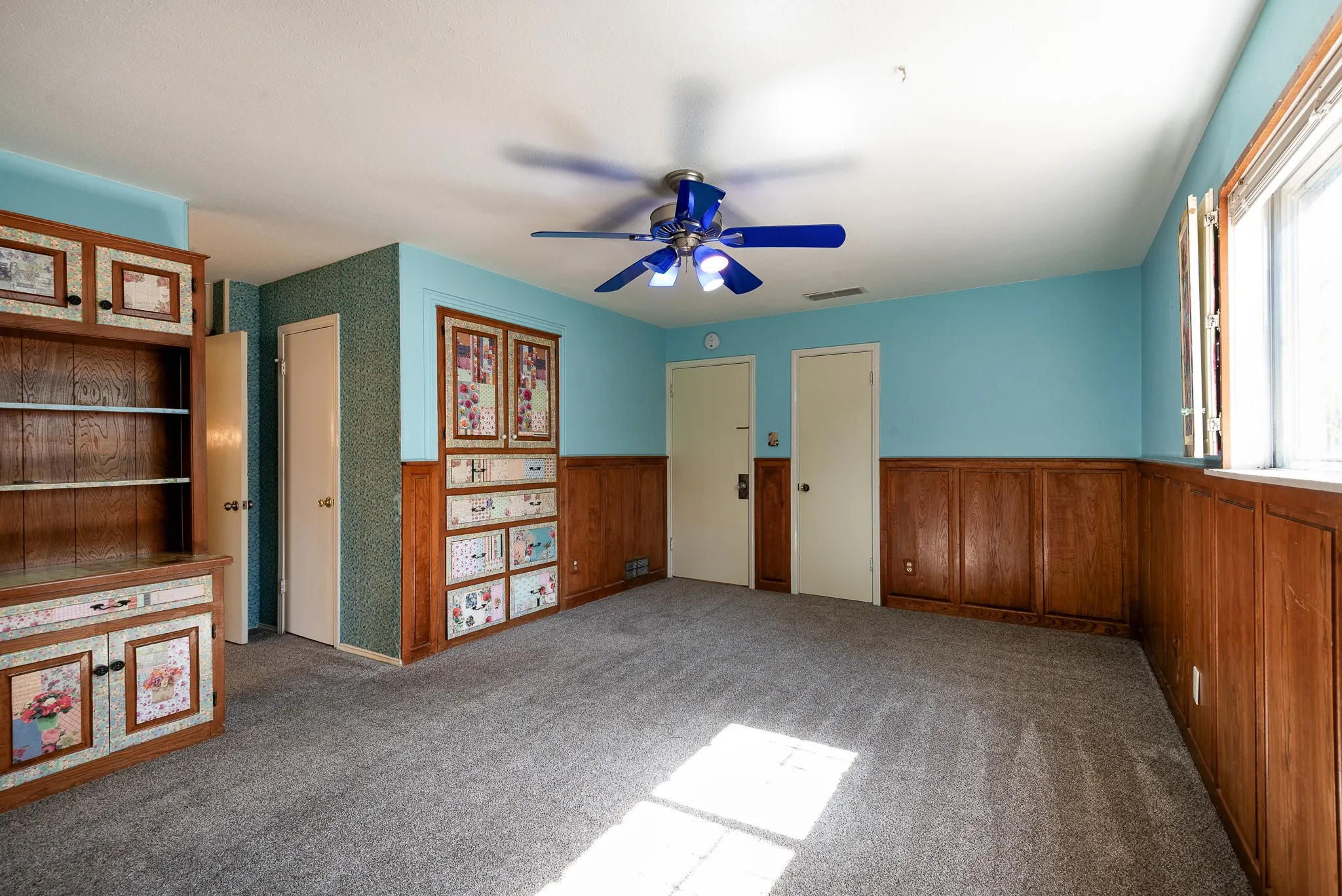 Single Family Residence For Sale in Dallas County , 5731 Mona Lane, Dallas, Texas 75236, 4 Bedroom, 5 Bathroom, Garage spaces, 3,905 Sqft, built in 1969, Preowned, mls#21186908, Real Estate Agent in Dallas, Homes For Sale in Dallas county, Homes For Sale in Dallas, Realtor in Dallas Texas, Real Estate Brokerage Independent Realty Texas, Luminita Cordes Realtor