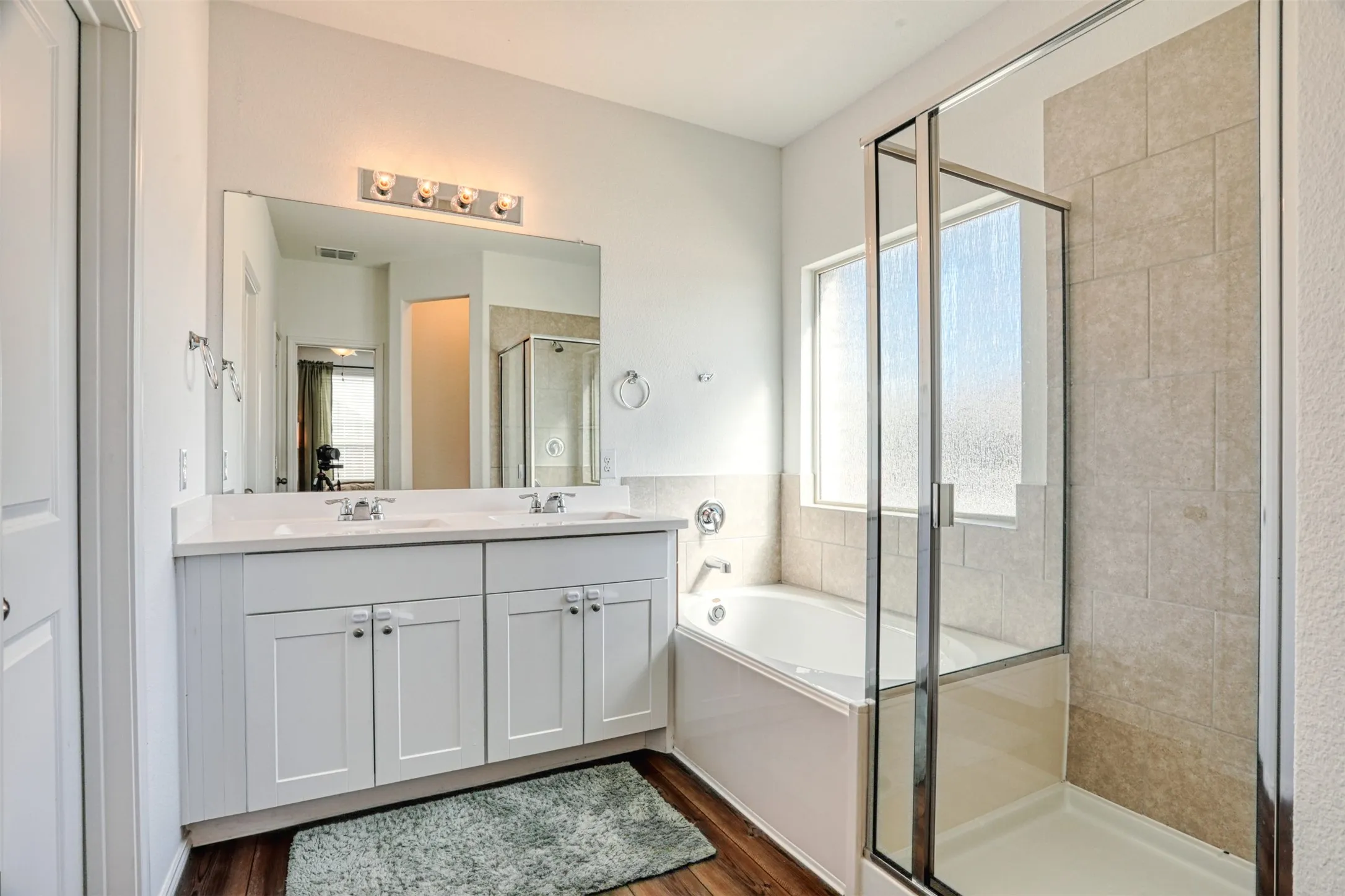 Single Family Residence For Sale in Denton County , 2301 Pyrite Drive, Little Elm, Texas 76227, 3 Bedroom, 3 Bathroom, 2 Garage spaces, 2,075 Sqft, built in 2021, Preowned, mls#21187007, Real Estate Agent in Little Elm, Homes For Sale in Denton county, Homes For Sale in Little Elm, Realtor in Little Elm Texas, Real Estate Brokerage Independent Realty Texas, Luminita Cordes Realtor