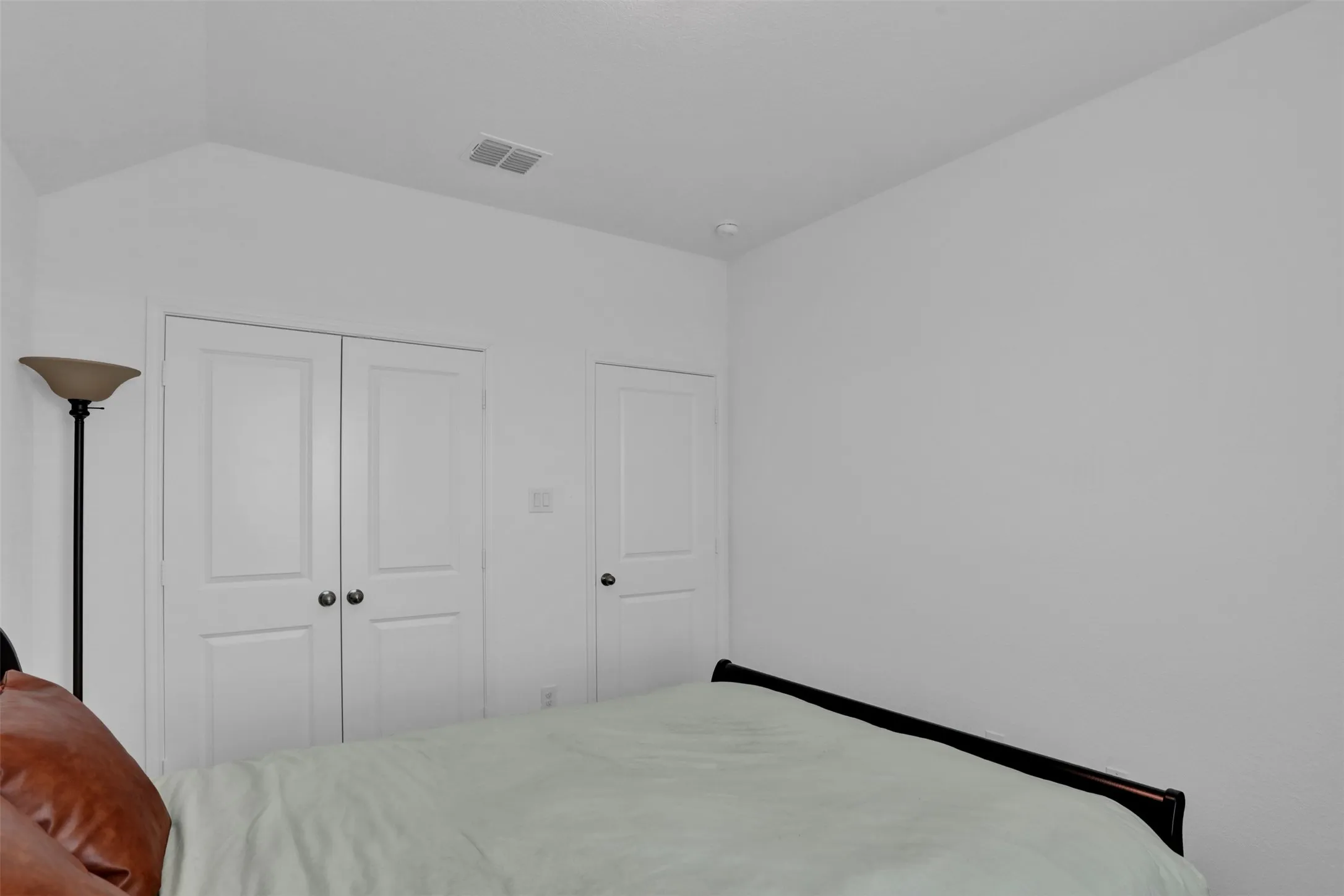 Single Family Residence For Sale in Denton County , 2301 Pyrite Drive, Little Elm, Texas 76227, 3 Bedroom, 3 Bathroom, 2 Garage spaces, 2,075 Sqft, built in 2021, Preowned, mls#21187007, Real Estate Agent in Little Elm, Homes For Sale in Denton county, Homes For Sale in Little Elm, Realtor in Little Elm Texas, Real Estate Brokerage Independent Realty Texas, Luminita Cordes Realtor