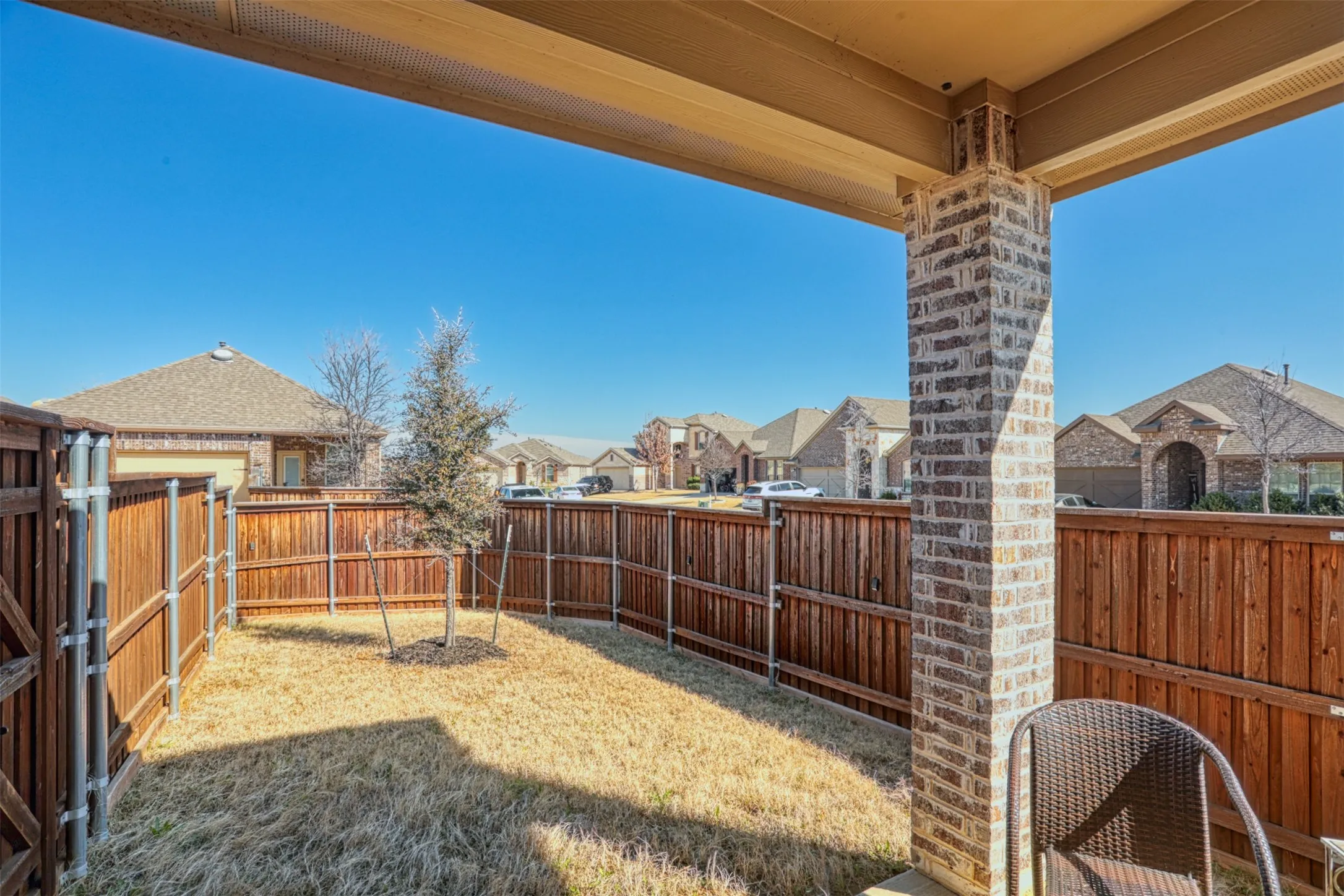 Single Family Residence For Sale in Denton County , 2301 Pyrite Drive, Little Elm, Texas 76227, 3 Bedroom, 3 Bathroom, 2 Garage spaces, 2,075 Sqft, built in 2021, Preowned, mls#21187007, Real Estate Agent in Little Elm, Homes For Sale in Denton county, Homes For Sale in Little Elm, Realtor in Little Elm Texas, Real Estate Brokerage Independent Realty Texas, Luminita Cordes Realtor