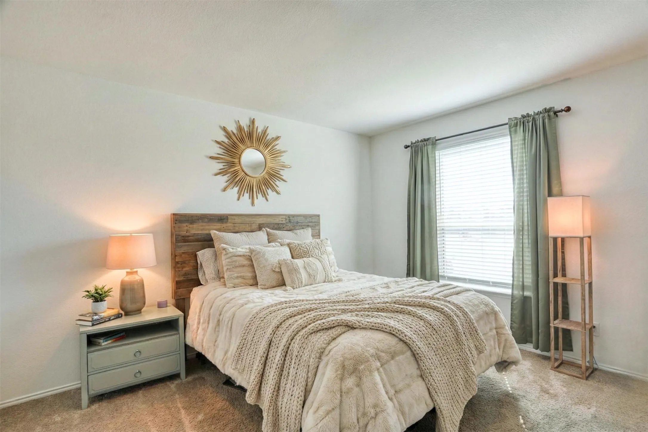 Single Family Residence For Sale in Denton County , 2301 Pyrite Drive, Little Elm, Texas 76227, 3 Bedroom, 3 Bathroom, 2 Garage spaces, 2,075 Sqft, built in 2021, Preowned, mls#21187007, Real Estate Agent in Little Elm, Homes For Sale in Denton county, Homes For Sale in Little Elm, Realtor in Little Elm Texas, Real Estate Brokerage Independent Realty Texas, Luminita Cordes Realtor