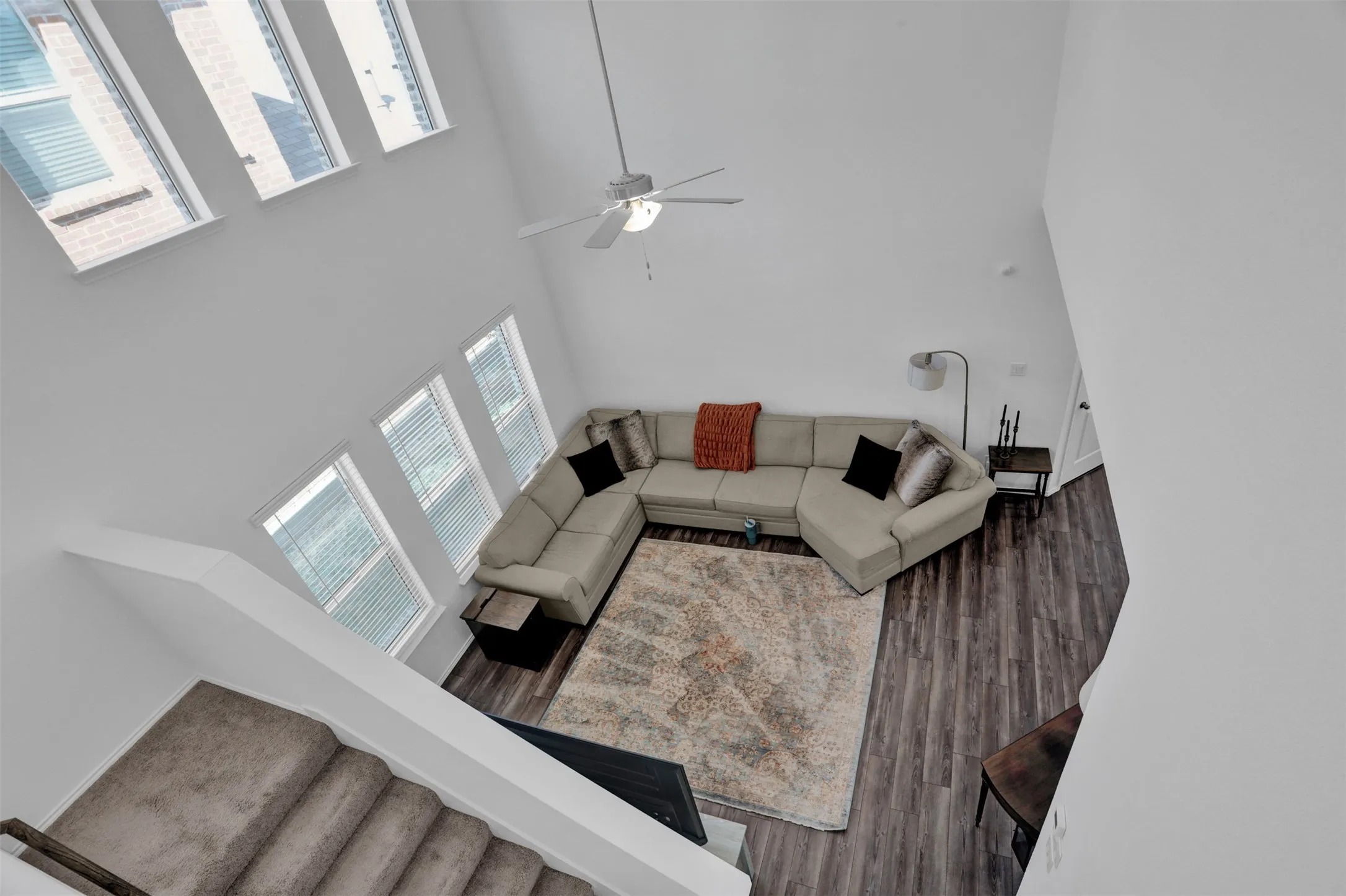 Single Family Residence For Sale in Denton County , 2301 Pyrite Drive, Little Elm, Texas 76227, 3 Bedroom, 3 Bathroom, 2 Garage spaces, 2,075 Sqft, built in 2021, Preowned, mls#21187007, Real Estate Agent in Little Elm, Homes For Sale in Denton county, Homes For Sale in Little Elm, Realtor in Little Elm Texas, Real Estate Brokerage Independent Realty Texas, Luminita Cordes Realtor