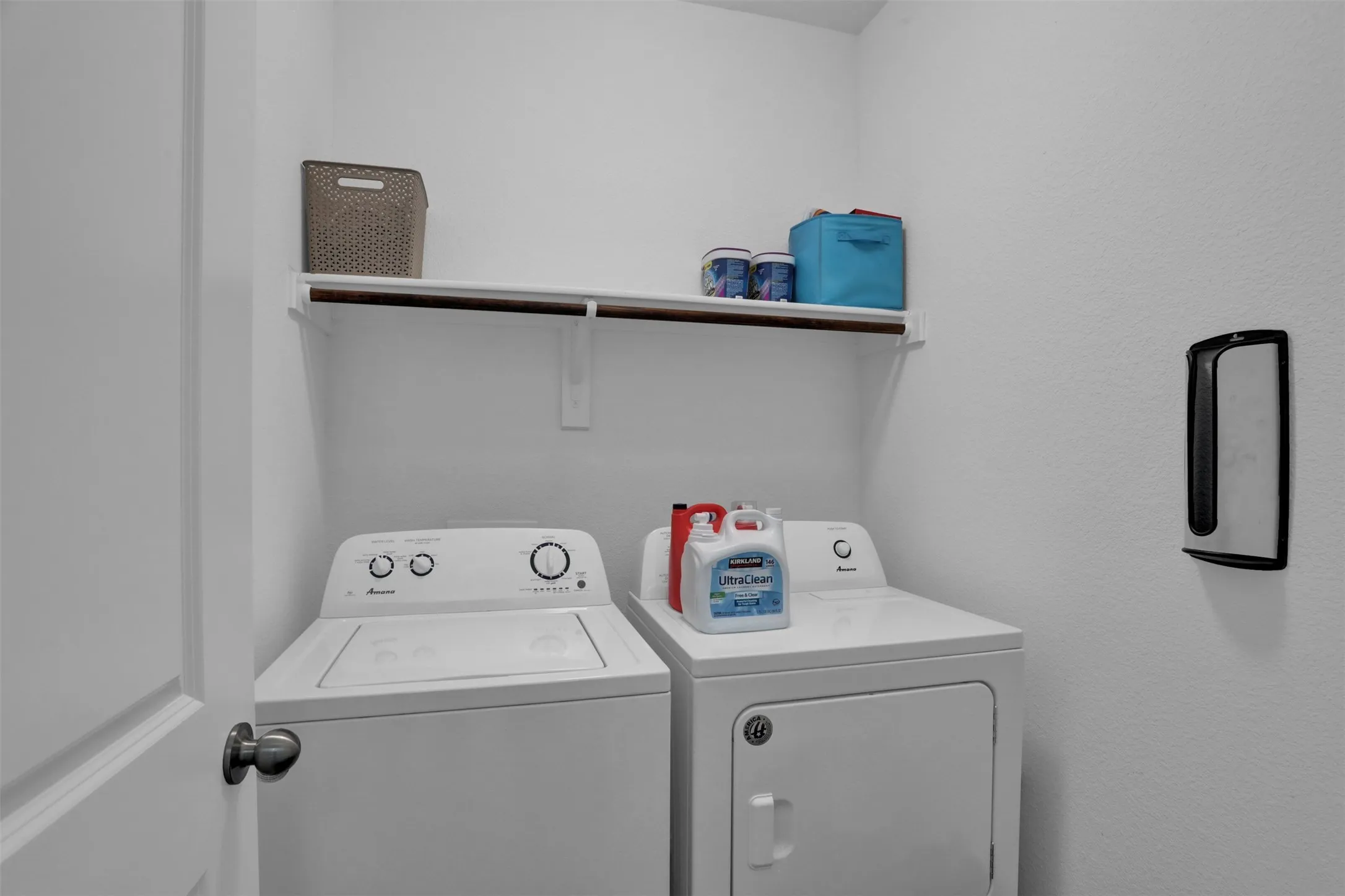 Single Family Residence For Sale in Denton County , 2301 Pyrite Drive, Little Elm, Texas 76227, 3 Bedroom, 3 Bathroom, 2 Garage spaces, 2,075 Sqft, built in 2021, Preowned, mls#21187007, Real Estate Agent in Little Elm, Homes For Sale in Denton county, Homes For Sale in Little Elm, Realtor in Little Elm Texas, Real Estate Brokerage Independent Realty Texas, Luminita Cordes Realtor