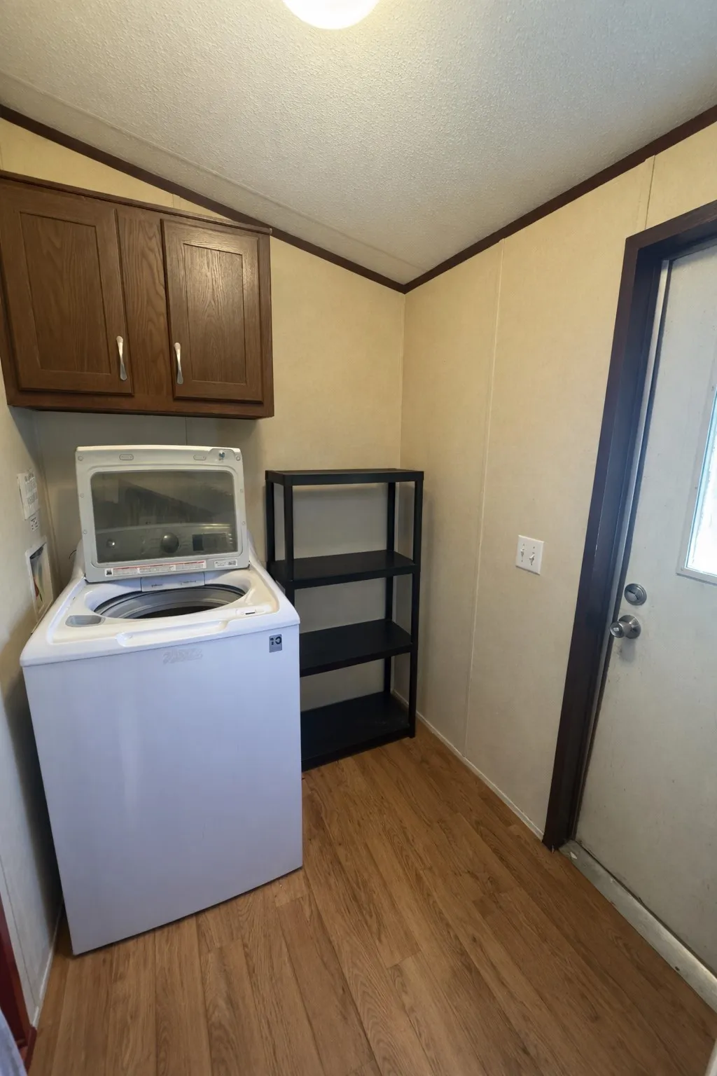 Manufactured Home For Sale in Rains County , 400 Avenue D, Point, Texas 75472, 3 Bedroom, 2 Bathroom, Garage spaces, 1,536 Sqft, built in 2009, mls#21187009, Real Estate Agent in Point, Homes For Sale in Rains county, Homes For Sale in Point, Realtor in Point Texas, Real Estate Brokerage Independent Realty Texas, Luminita Cordes Realtor