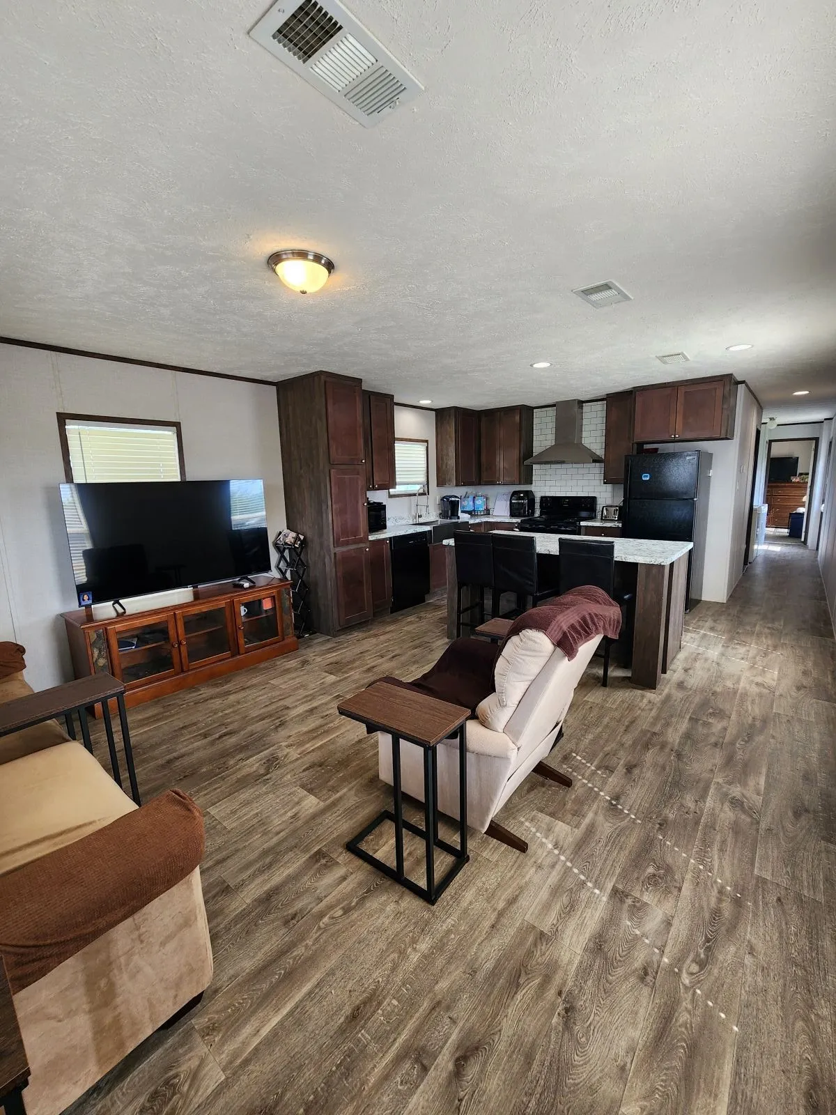 Single Family Residence For Sale in Wood County , 191 Sioux, Quitman, Texas 75783, 2 Bedroom, 2 Bathroom, Garage spaces, 992 Sqft, built in 2022, mls#21187083, Real Estate Agent in Quitman, Homes For Sale in Wood county, Homes For Sale in Quitman, Realtor in Quitman Texas, Real Estate Brokerage Independent Realty Texas, Luminita Cordes Realtor