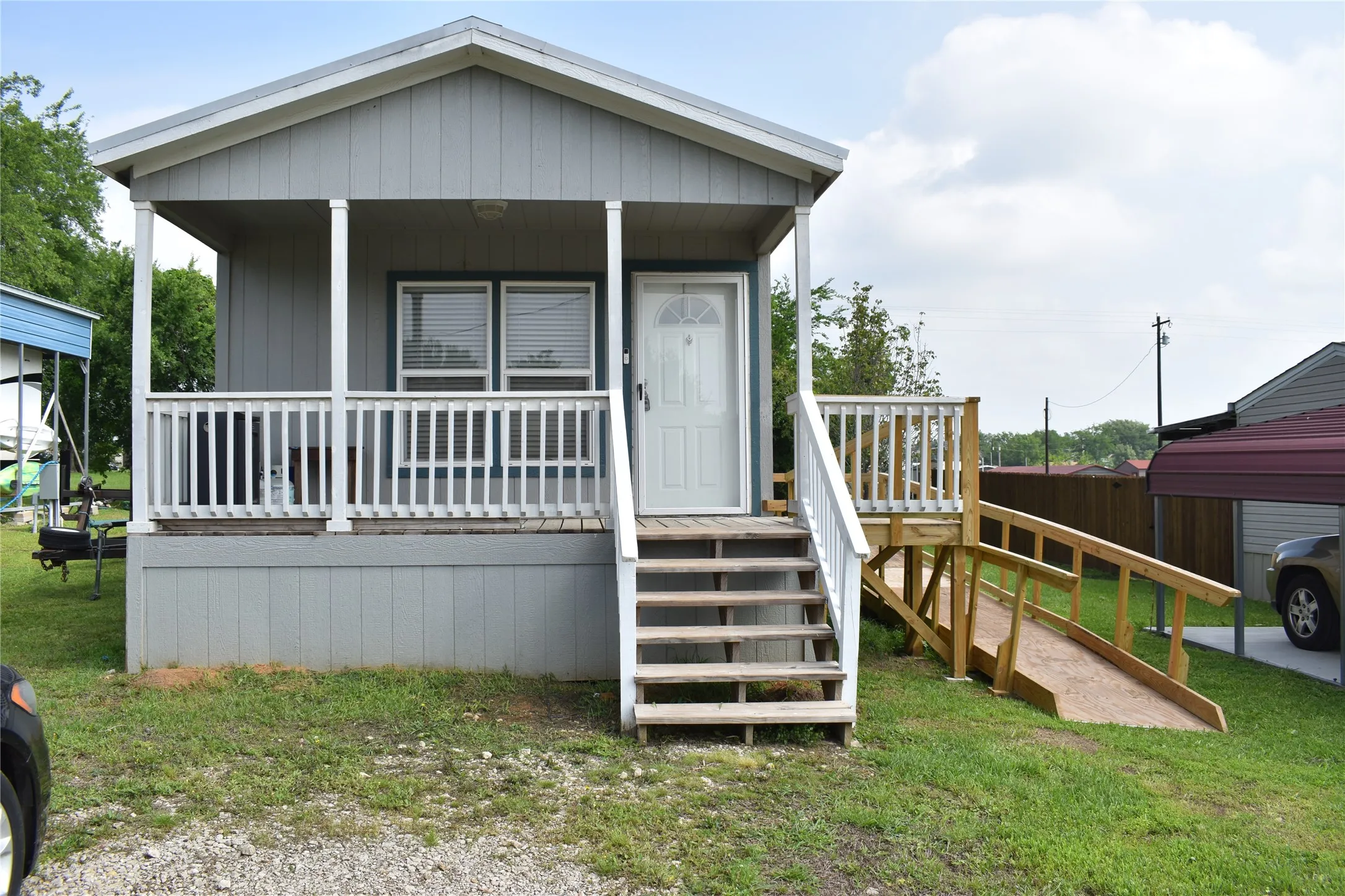 Single Family Residence For Sale in Wood County , 191 Sioux, Quitman, Texas 75783, 2 Bedroom, 2 Bathroom, Garage spaces, 992 Sqft, built in 2022, mls#21187083, Real Estate Agent in Quitman, Homes For Sale in Wood county, Homes For Sale in Quitman, Realtor in Quitman Texas, Real Estate Brokerage Independent Realty Texas, Luminita Cordes Realtor