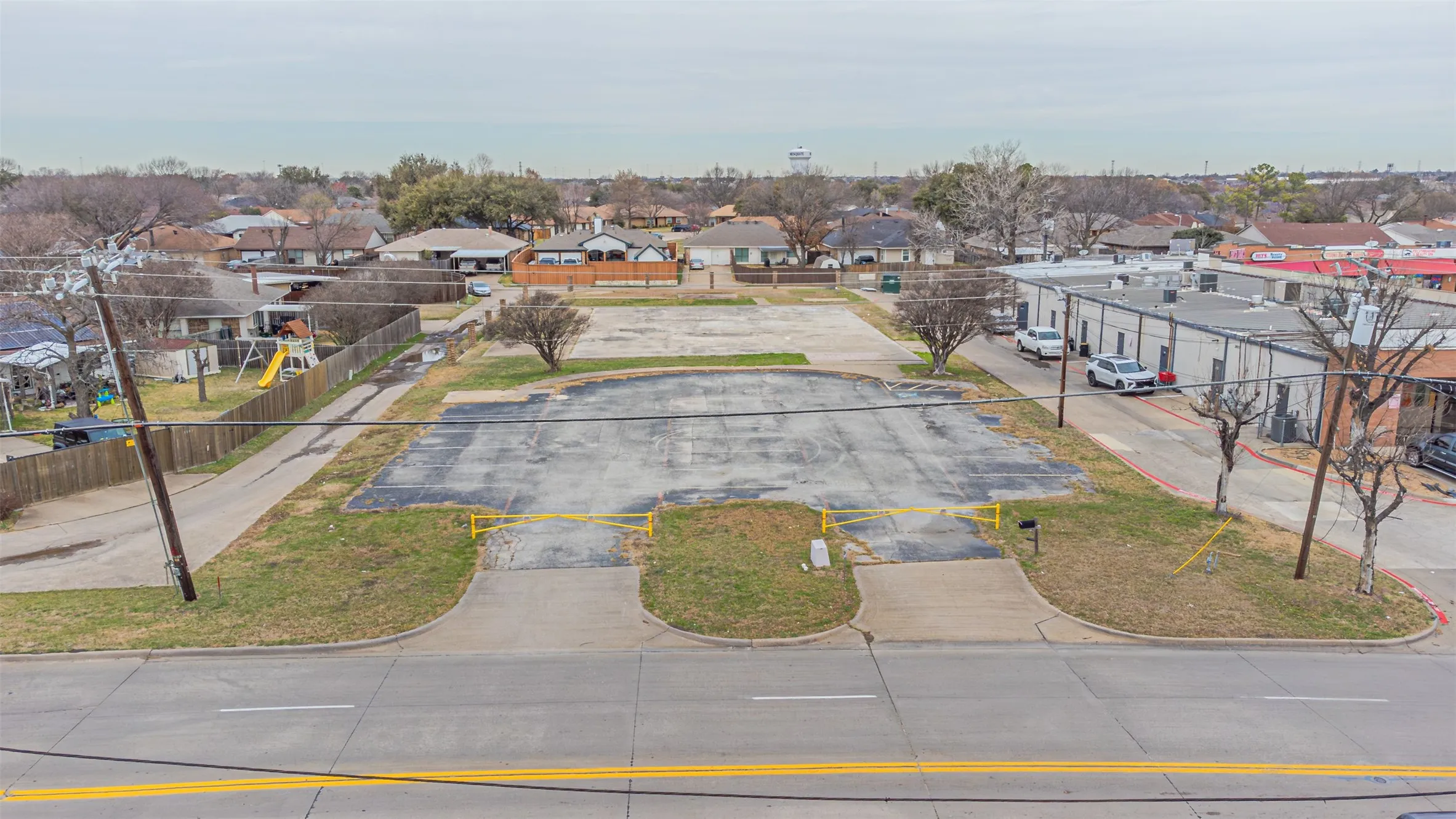 Unimproved Land For Sale in Dallas County , 1019 Tripp Road, Mesquite, Texas 75150, 0, 0, Garage spaces, 0 Sqft, built in 0, Price $349,000, mls#21187116, Real Estate Agent in Mesquite, Homes For Sale in Dallas county, Homes For Sale in Mesquite, Realtor in Mesquite Texas, Real Estate Brokerage Independent Realty Texas, Luminita Cordes Realtor