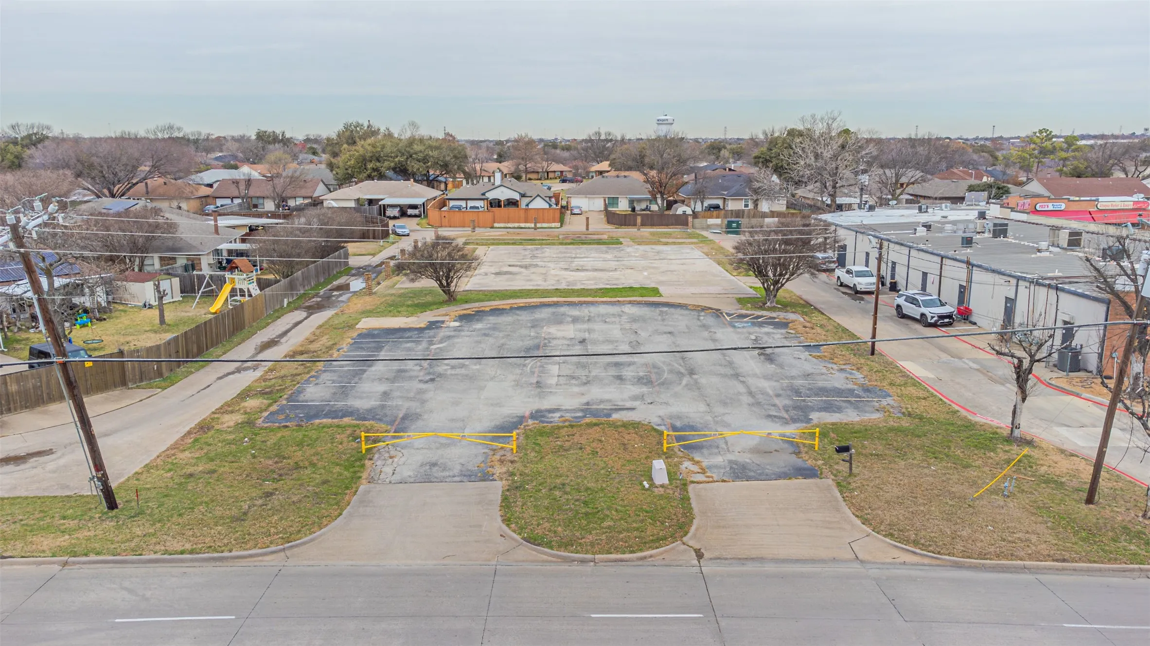 Unimproved Land For Sale in Dallas County , 1019 Tripp Road, Mesquite, Texas 75150, 0, 0, Garage spaces, 0 Sqft, built in 0, Price $349,000, mls#21187116, Real Estate Agent in Mesquite, Homes For Sale in Dallas county, Homes For Sale in Mesquite, Realtor in Mesquite Texas, Real Estate Brokerage Independent Realty Texas, Luminita Cordes Realtor