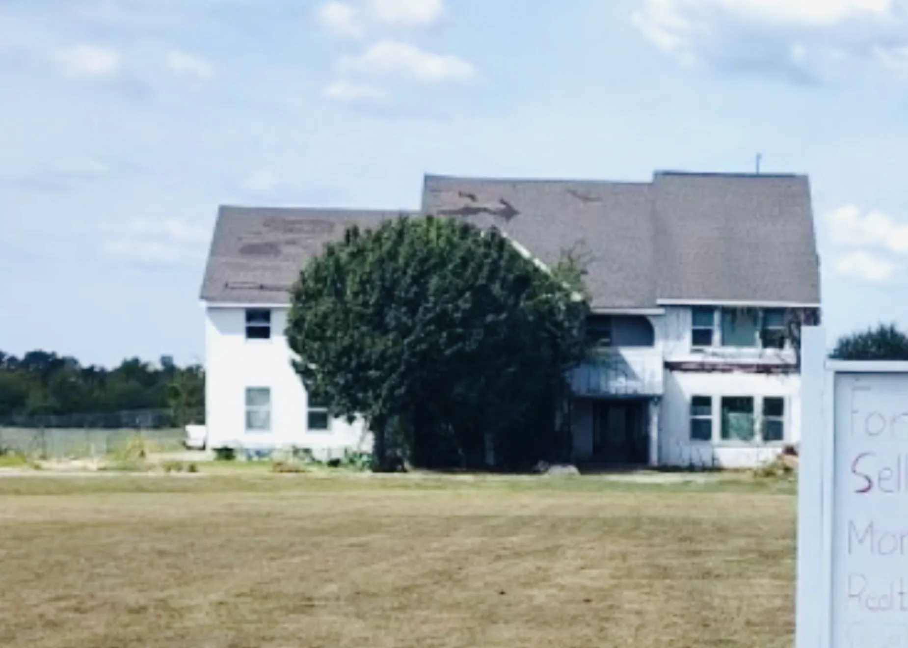 Single Family Residence For Sale in Grayson County , 5077 E Line Road, Whitewright, Texas 75491, 4 Bedroom, 3 Bathroom, Garage spaces, 4,440 Sqft, built in 2002, mls#21186929, Real Estate Agent in Whitewright, Homes For Sale in Grayson county, Homes For Sale in Whitewright, Realtor in Whitewright Texas, Real Estate Brokerage Independent Realty Texas, Luminita Cordes Realtor