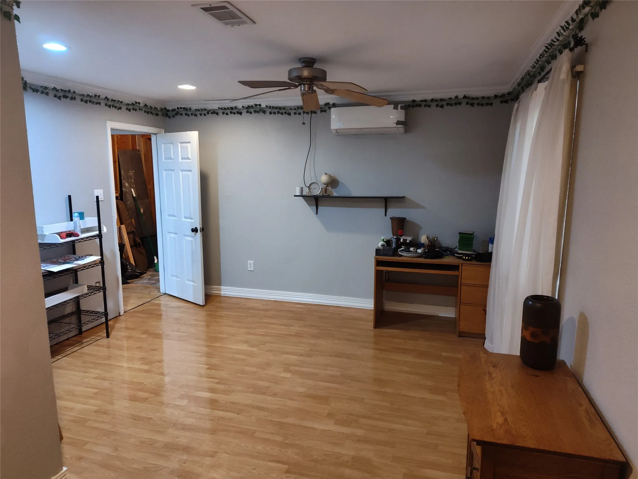 Single Family Residence For Sale in Grayson County , 5077 E Line Road, Whitewright, Texas 75491, 4 Bedroom, 3 Bathroom, Garage spaces, 4,440 Sqft, built in 2002, mls#21186929, Real Estate Agent in Whitewright, Homes For Sale in Grayson county, Homes For Sale in Whitewright, Realtor in Whitewright Texas, Real Estate Brokerage Independent Realty Texas, Luminita Cordes Realtor