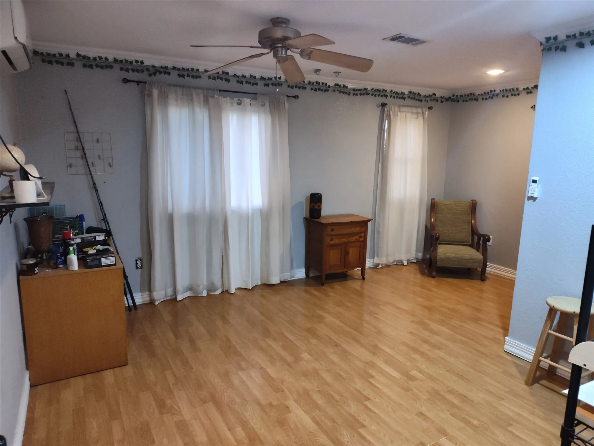 Single Family Residence For Sale in Grayson County , 5077 E Line Road, Whitewright, Texas 75491, 4 Bedroom, 3 Bathroom, Garage spaces, 4,440 Sqft, built in 2002, mls#21186929, Real Estate Agent in Whitewright, Homes For Sale in Grayson county, Homes For Sale in Whitewright, Realtor in Whitewright Texas, Real Estate Brokerage Independent Realty Texas, Luminita Cordes Realtor