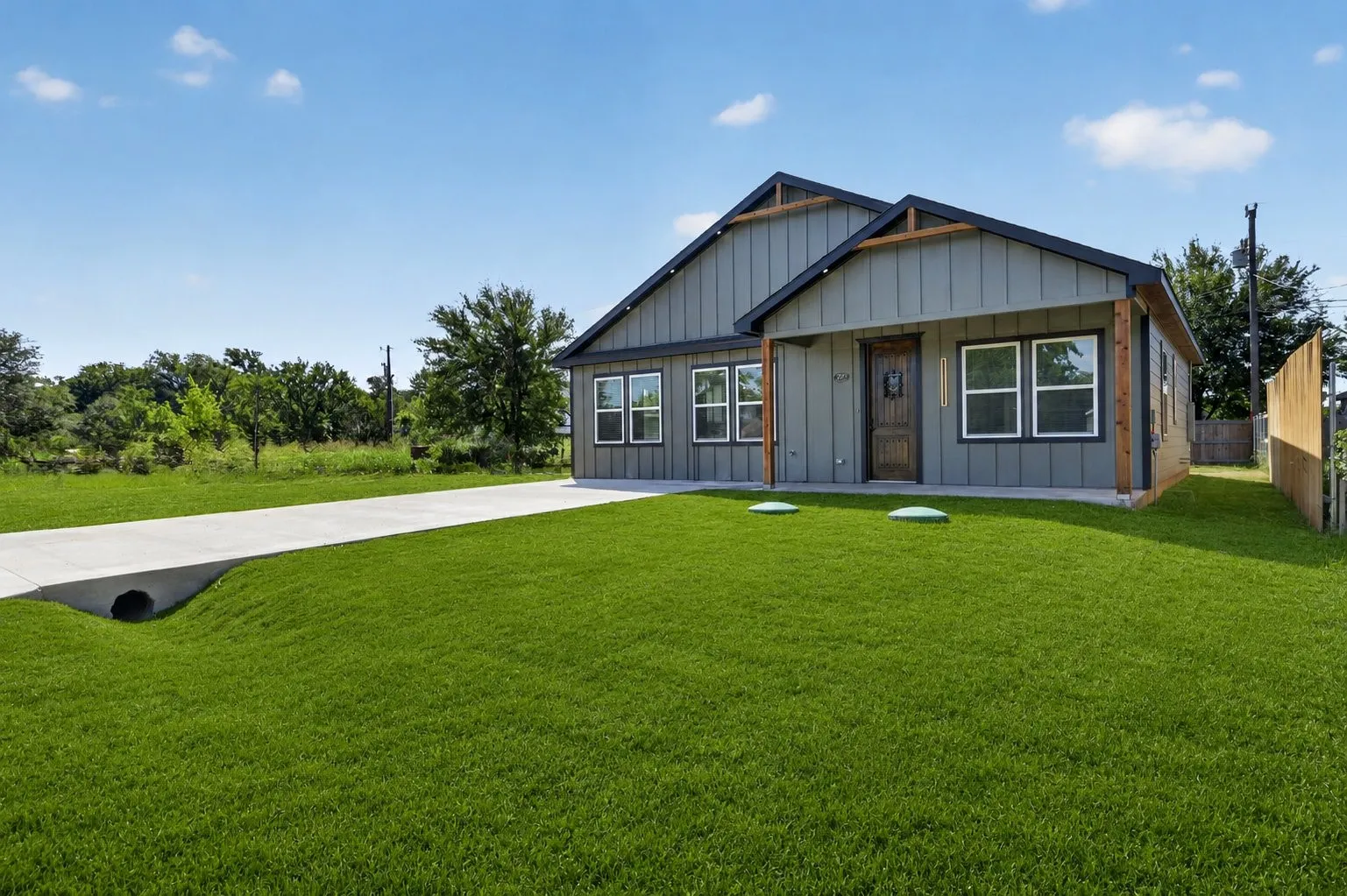 Single Family Residence For Sale in Hood County , 2921 Blackjack Lane, Granbury, Texas 76048, 3 Bedroom, 2 Bathroom, Garage spaces, 1,330 Sqft, built in 2026, New Construction - Incomplete, mls#21187127, Real Estate Agent in Granbury, Homes For Sale in Hood county, Homes For Sale in Granbury, Realtor in Granbury Texas, Real Estate Brokerage Independent Realty Texas, Luminita Cordes Realtor