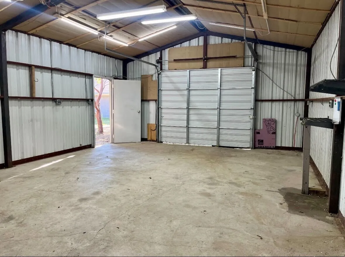Single Family Residence For Sale in Rockwall County , 3221 FM 551, Royse City, Texas 75189, 3 Bedroom, 2 Bathroom, 1 Garage spaces, 2,114 Sqft, built in 1984, Preowned, mls#21186355, Real Estate Agent in Royse City, Homes For Sale in Rockwall county, Homes For Sale in Royse City, Realtor in Royse City Texas, Real Estate Brokerage Independent Realty Texas, Luminita Cordes Realtor
