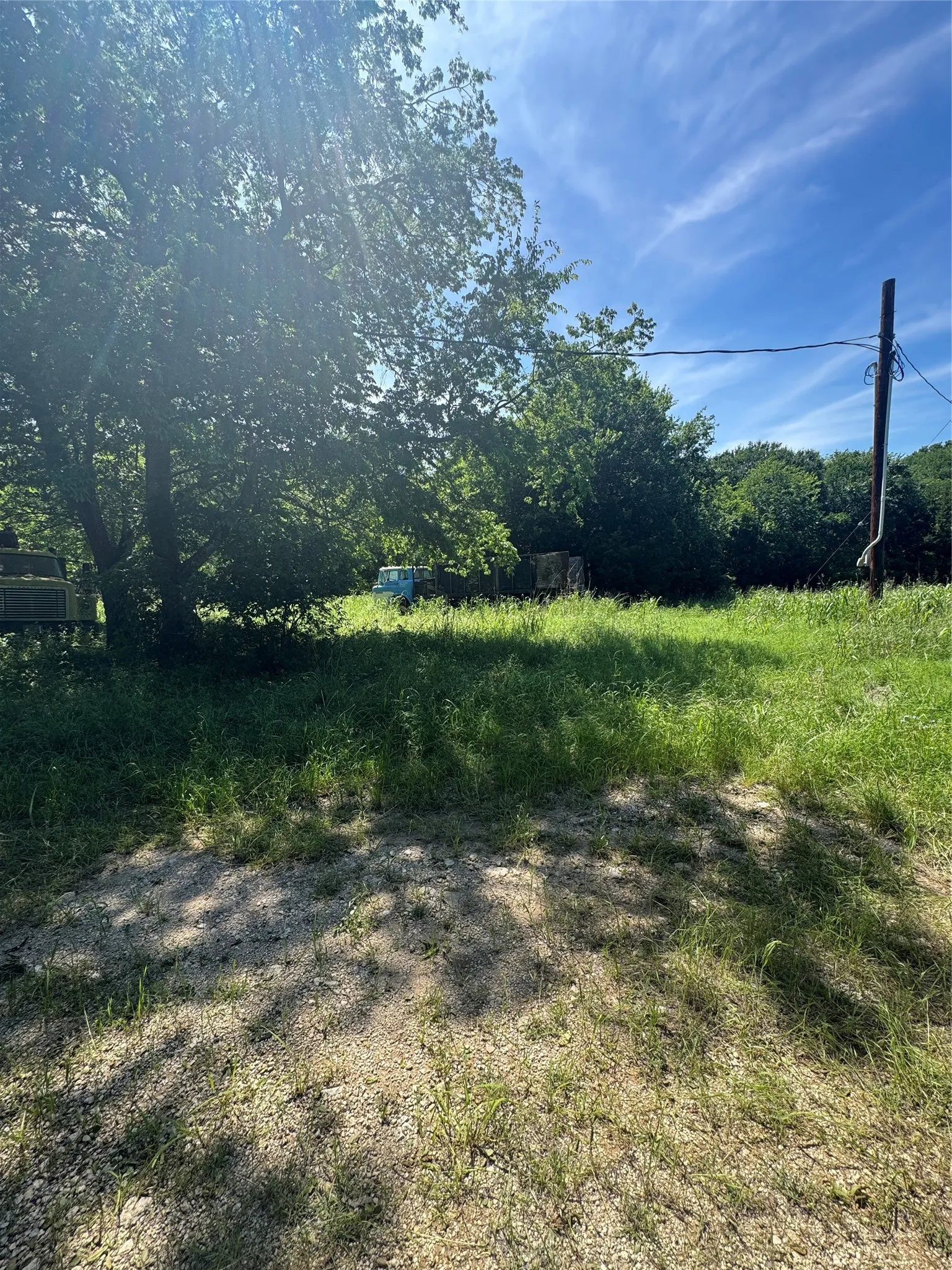 Single Family Residence For Sale in Johnson County , 329 S Skyline Court, Cresson, Texas 76035, 3 Bedrooms, 1 Bathroom, Garage spaces, 1,676 Sqft, built in 2000, Preowned, Price $169,999, mls#21182574, Real Estate Agent in Cresson, Homes For Sale in Johnson county, Homes For Sale in Cresson, Realtor in Cresson Texas, Real Estate Brokerage Independent Realty Texas, Luminita Cordes Realtor