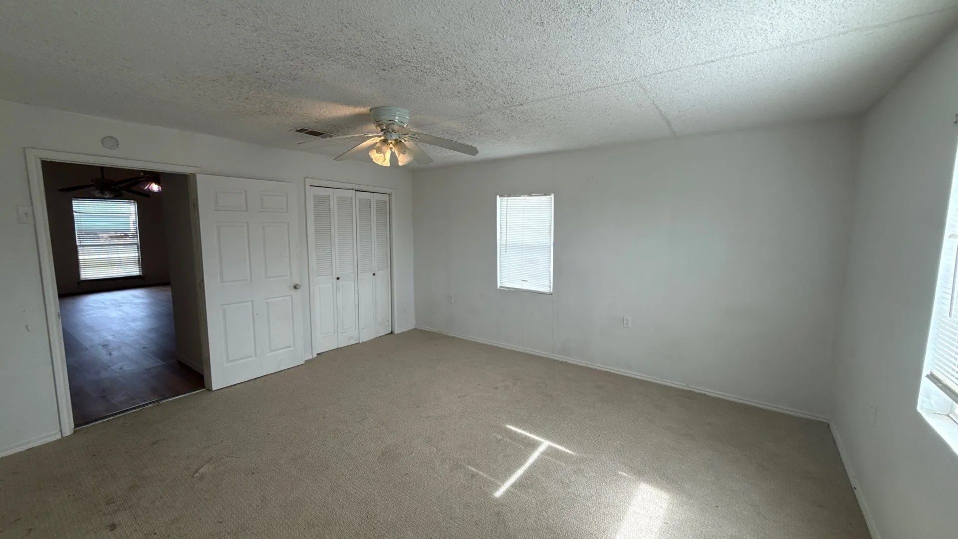 Single Family Residence For Sale in Collin County , 201 E Hubbard Street, Josephine, Texas 75173, 3 Bedroom, 3 Bathroom, Garage spaces, 2,789 Sqft, built in 1945, Preowned, mls#21185817, Real Estate Agent in Josephine, Homes For Sale in Collin county, Homes For Sale in Josephine, Realtor in Josephine Texas, Real Estate Brokerage Independent Realty Texas, Luminita Cordes Realtor
