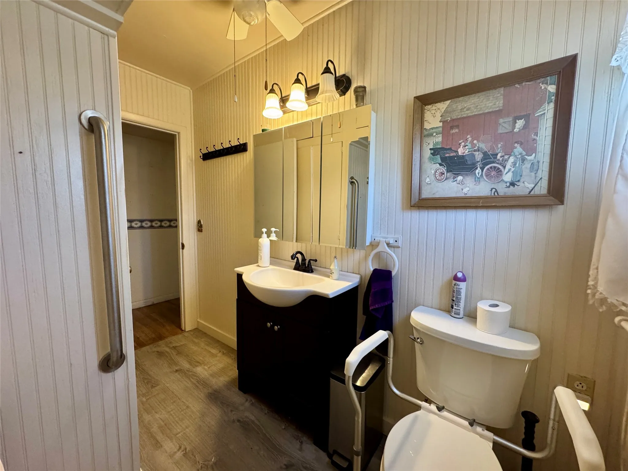 Single Family Residence For Sale in Jones County , 620 5th Street, Hawley, Texas 79525, 3 Bedroom, 2 Bathroom, Garage spaces, 2,544 Sqft, built in 1951, mls#21187377, Real Estate Agent in Hawley, Homes For Sale in Jones county, Homes For Sale in Hawley, Realtor in Hawley Texas, Real Estate Brokerage Independent Realty Texas, Luminita Cordes Realtor