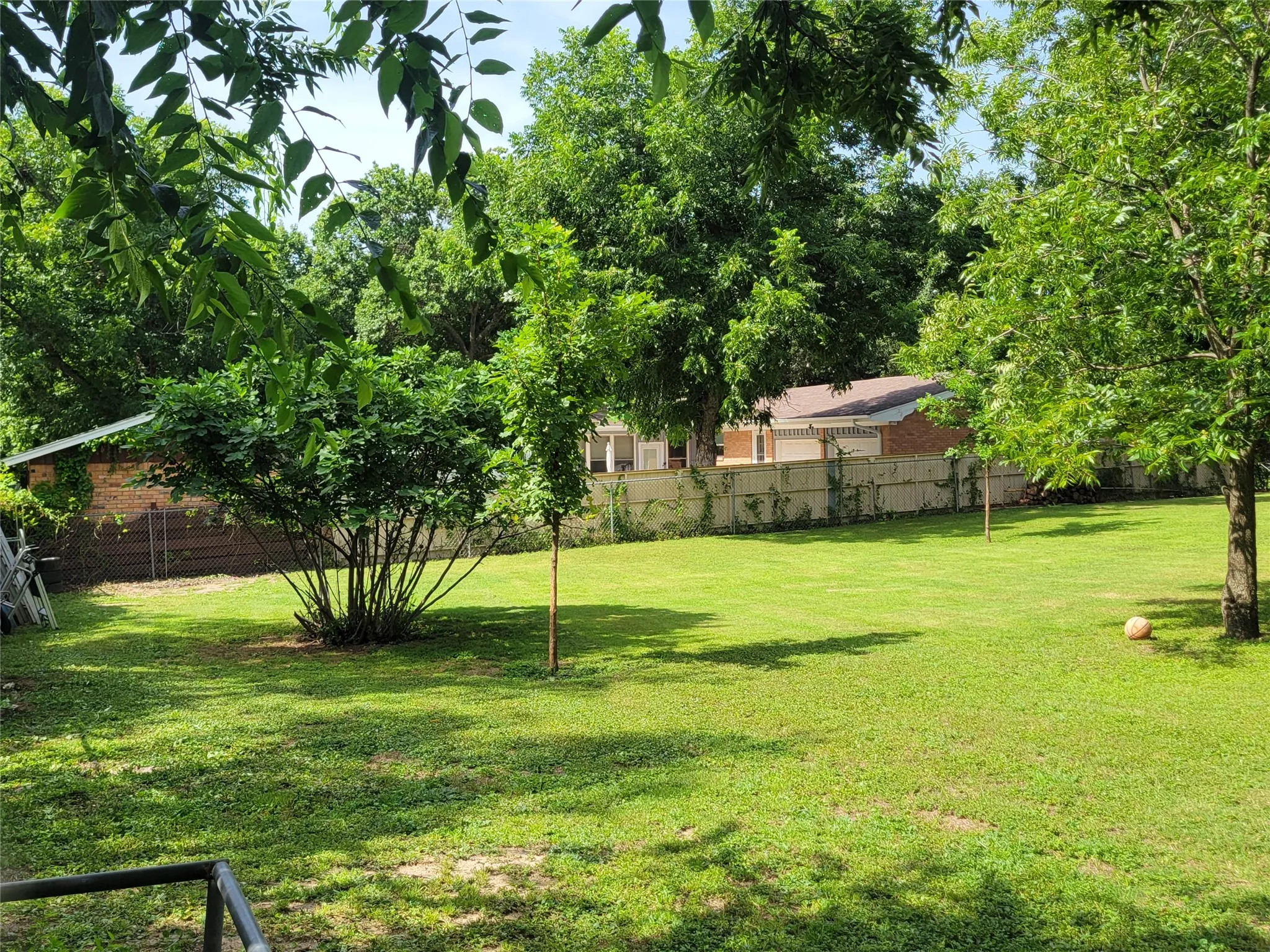 Single Family Residence For Sale in Comanche County , 706 W Wrights Avenue, Comanche, Texas 76442, 3 Bedrooms, 2 Bathrooms, Garage spaces, 1,580 Sqft, built in 1899, Preowned, Price $249,900, mls#21187381, Real Estate Agent in Comanche, Homes For Sale in Comanche county, Homes For Sale in Comanche, Realtor in Comanche Texas, Real Estate Brokerage Independent Realty Texas, Luminita Cordes Realtor
