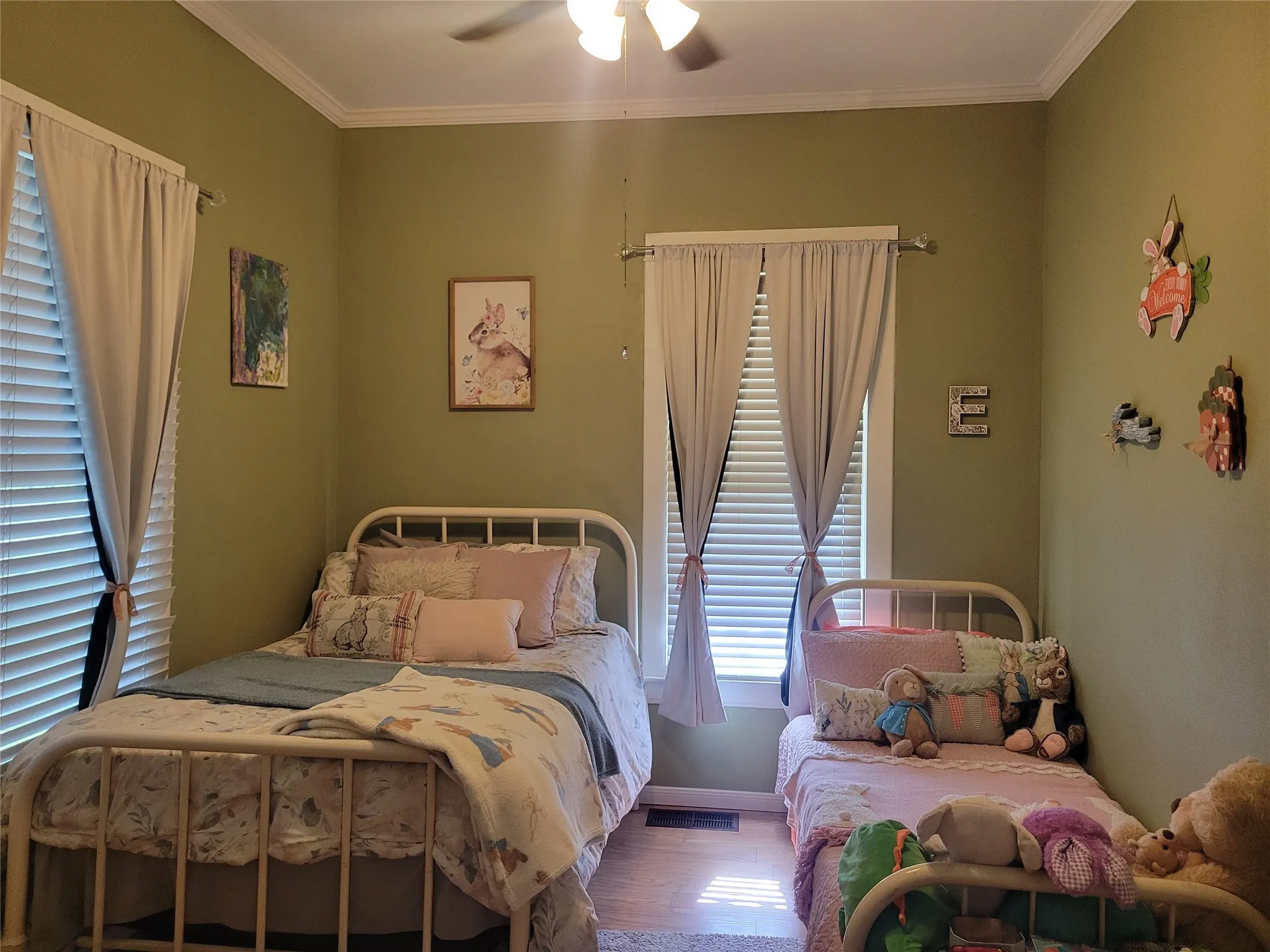 Single Family Residence For Sale in Comanche County , 706 W Wrights Avenue, Comanche, Texas 76442, 3 Bedrooms, 2 Bathrooms, Garage spaces, 1,580 Sqft, built in 1899, Preowned, Price $249,900, mls#21187381, Real Estate Agent in Comanche, Homes For Sale in Comanche county, Homes For Sale in Comanche, Realtor in Comanche Texas, Real Estate Brokerage Independent Realty Texas, Luminita Cordes Realtor