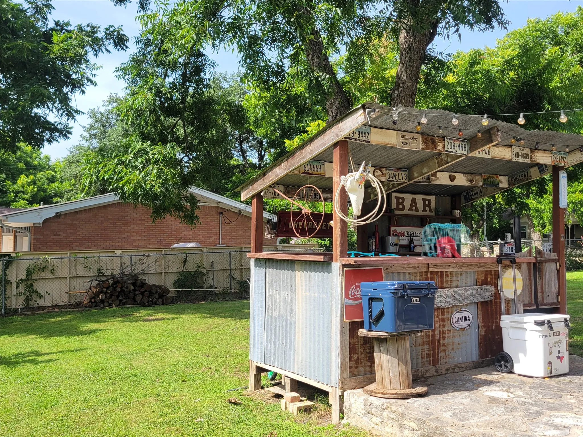 Single Family Residence For Sale in Comanche County , 706 W Wrights Avenue, Comanche, Texas 76442, 3 Bedrooms, 2 Bathrooms, Garage spaces, 1,580 Sqft, built in 1899, Preowned, Price $249,900, mls#21187381, Real Estate Agent in Comanche, Homes For Sale in Comanche county, Homes For Sale in Comanche, Realtor in Comanche Texas, Real Estate Brokerage Independent Realty Texas, Luminita Cordes Realtor