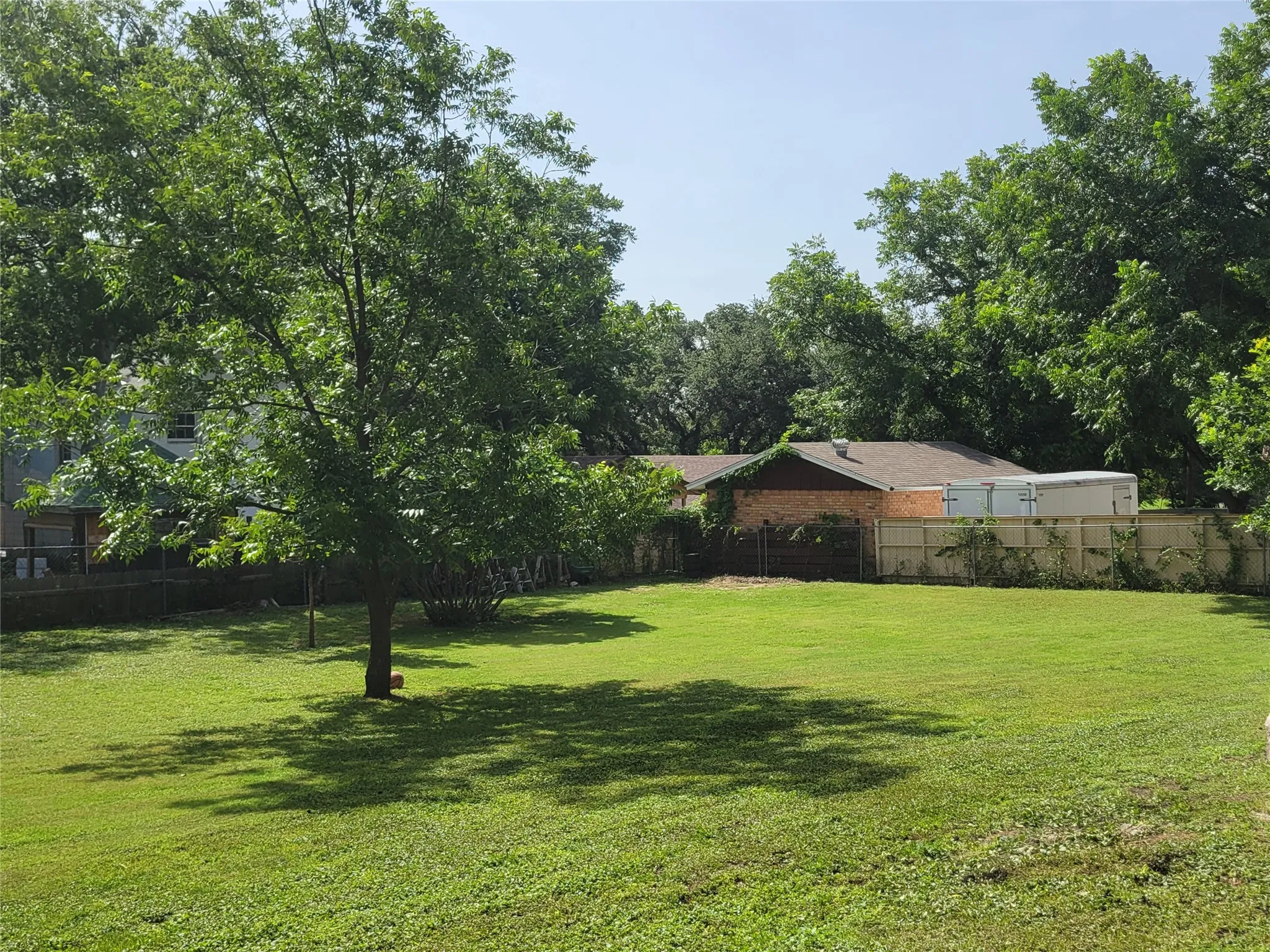 Single Family Residence For Sale in Comanche County , 706 W Wrights Avenue, Comanche, Texas 76442, 3 Bedrooms, 2 Bathrooms, Garage spaces, 1,580 Sqft, built in 1899, Preowned, Price $249,900, mls#21187381, Real Estate Agent in Comanche, Homes For Sale in Comanche county, Homes For Sale in Comanche, Realtor in Comanche Texas, Real Estate Brokerage Independent Realty Texas, Luminita Cordes Realtor