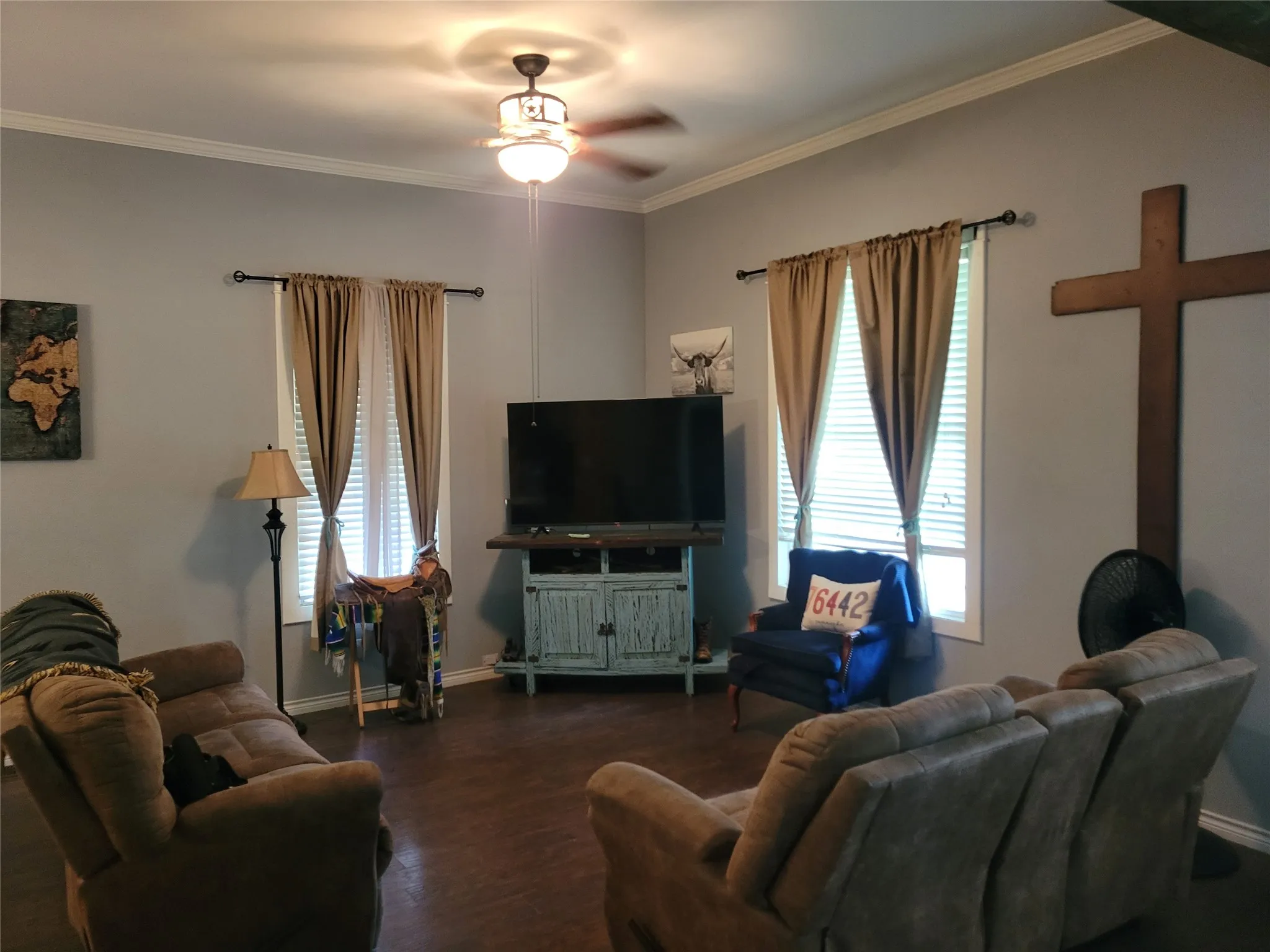 Single Family Residence For Sale in Comanche County , 706 W Wrights Avenue, Comanche, Texas 76442, 3 Bedrooms, 2 Bathrooms, Garage spaces, 1,580 Sqft, built in 1899, Preowned, Price $249,900, mls#21187381, Real Estate Agent in Comanche, Homes For Sale in Comanche county, Homes For Sale in Comanche, Realtor in Comanche Texas, Real Estate Brokerage Independent Realty Texas, Luminita Cordes Realtor