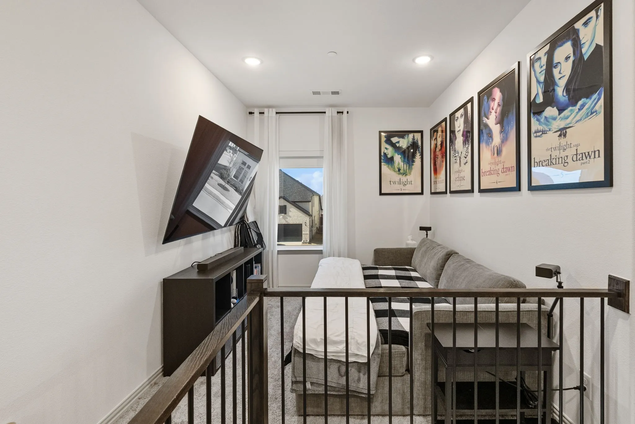 Townhouse For Sale in Collin County , 1311 Hill Country Place, Celina, Texas 75009, 4 Bedroom, 4 Bathroom, 2 Garage spaces, 2,086 Sqft, built in 2023, Price $370,000, mls#21174875, Real Estate Agent in Celina, Homes For Sale in Collin county, Homes For Sale in Celina, Realtor in Celina Texas, Real Estate Brokerage Independent Realty Texas, Luminita Cordes Realtor
