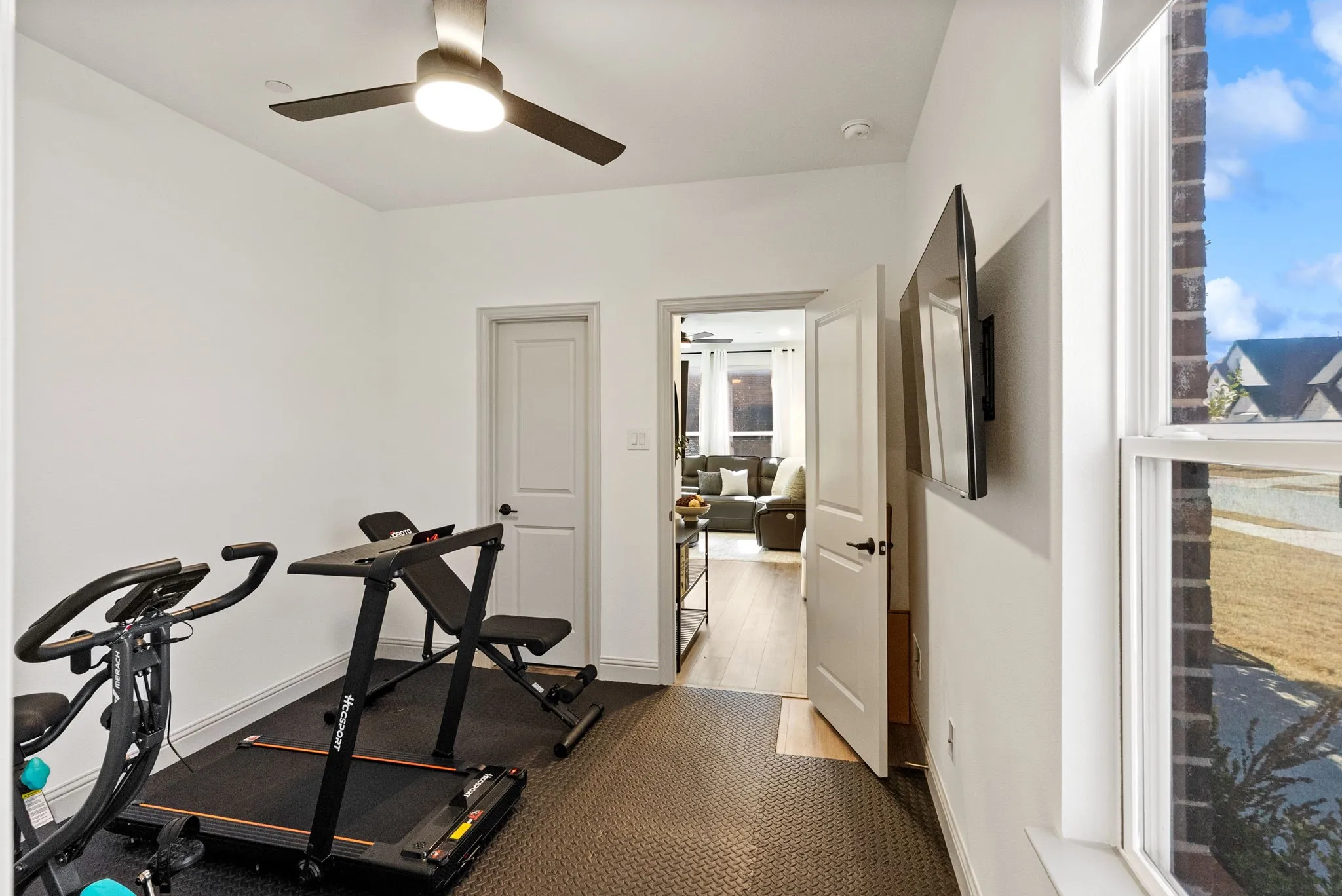 Townhouse For Sale in Collin County , 1311 Hill Country Place, Celina, Texas 75009, 4 Bedroom, 4 Bathroom, 2 Garage spaces, 2,086 Sqft, built in 2023, Price $370,000, mls#21174875, Real Estate Agent in Celina, Homes For Sale in Collin county, Homes For Sale in Celina, Realtor in Celina Texas, Real Estate Brokerage Independent Realty Texas, Luminita Cordes Realtor