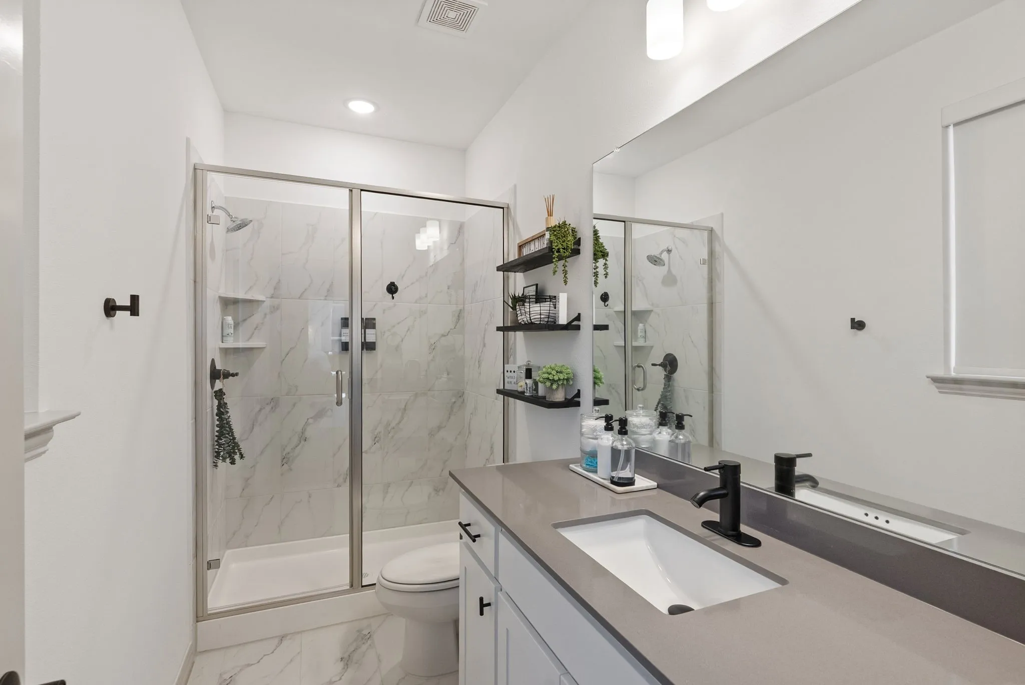 Townhouse For Sale in Collin County , 1311 Hill Country Place, Celina, Texas 75009, 4 Bedroom, 4 Bathroom, 2 Garage spaces, 2,086 Sqft, built in 2023, Price $370,000, mls#21174875, Real Estate Agent in Celina, Homes For Sale in Collin county, Homes For Sale in Celina, Realtor in Celina Texas, Real Estate Brokerage Independent Realty Texas, Luminita Cordes Realtor