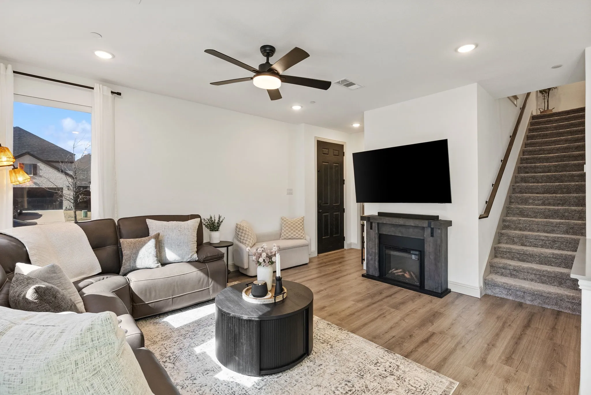 Townhouse For Sale in Collin County , 1311 Hill Country Place, Celina, Texas 75009, 4 Bedroom, 4 Bathroom, 2 Garage spaces, 2,086 Sqft, built in 2023, Price $370,000, mls#21174875, Real Estate Agent in Celina, Homes For Sale in Collin county, Homes For Sale in Celina, Realtor in Celina Texas, Real Estate Brokerage Independent Realty Texas, Luminita Cordes Realtor