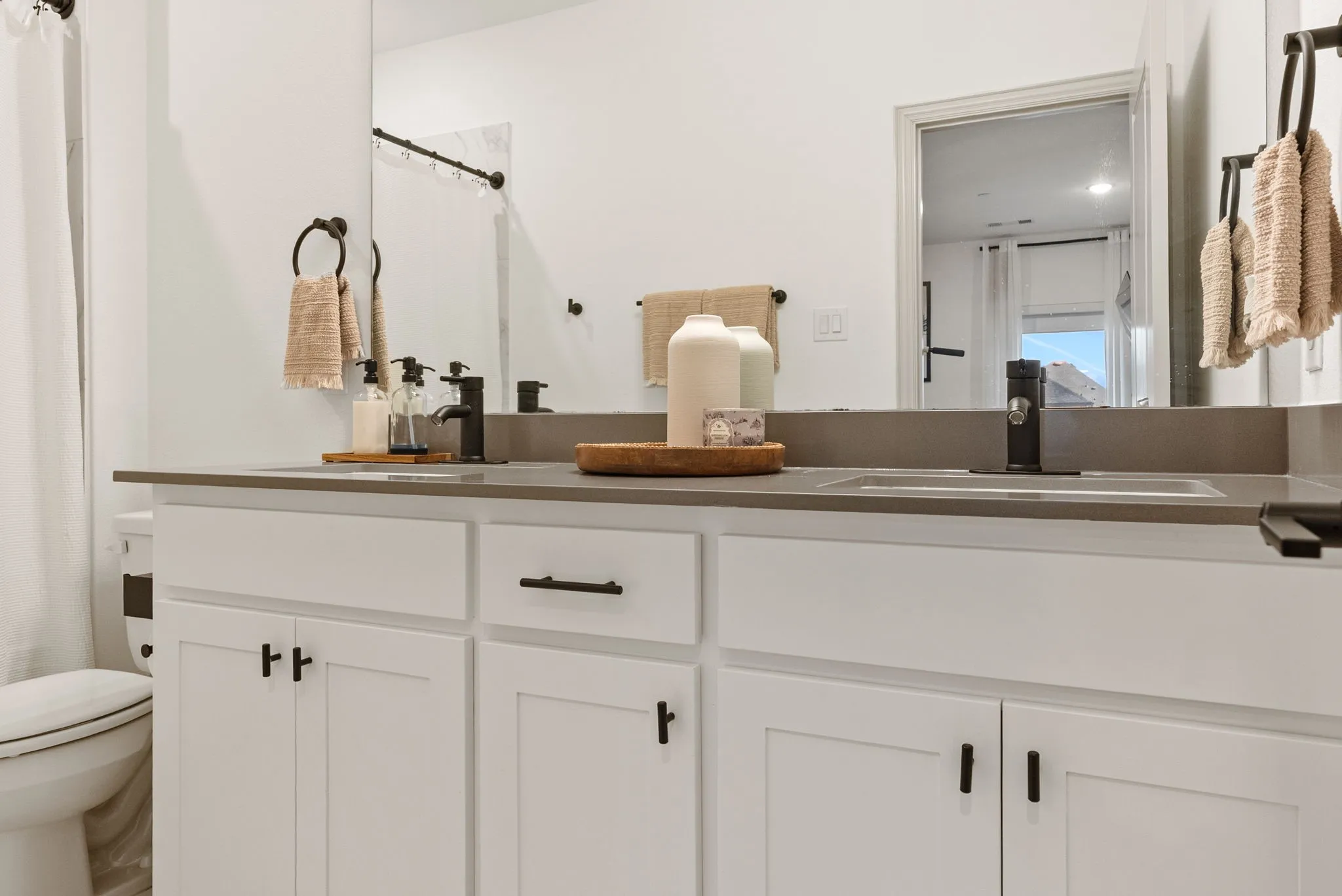 Townhouse For Sale in Collin County , 1311 Hill Country Place, Celina, Texas 75009, 4 Bedroom, 4 Bathroom, 2 Garage spaces, 2,086 Sqft, built in 2023, Price $370,000, mls#21174875, Real Estate Agent in Celina, Homes For Sale in Collin county, Homes For Sale in Celina, Realtor in Celina Texas, Real Estate Brokerage Independent Realty Texas, Luminita Cordes Realtor