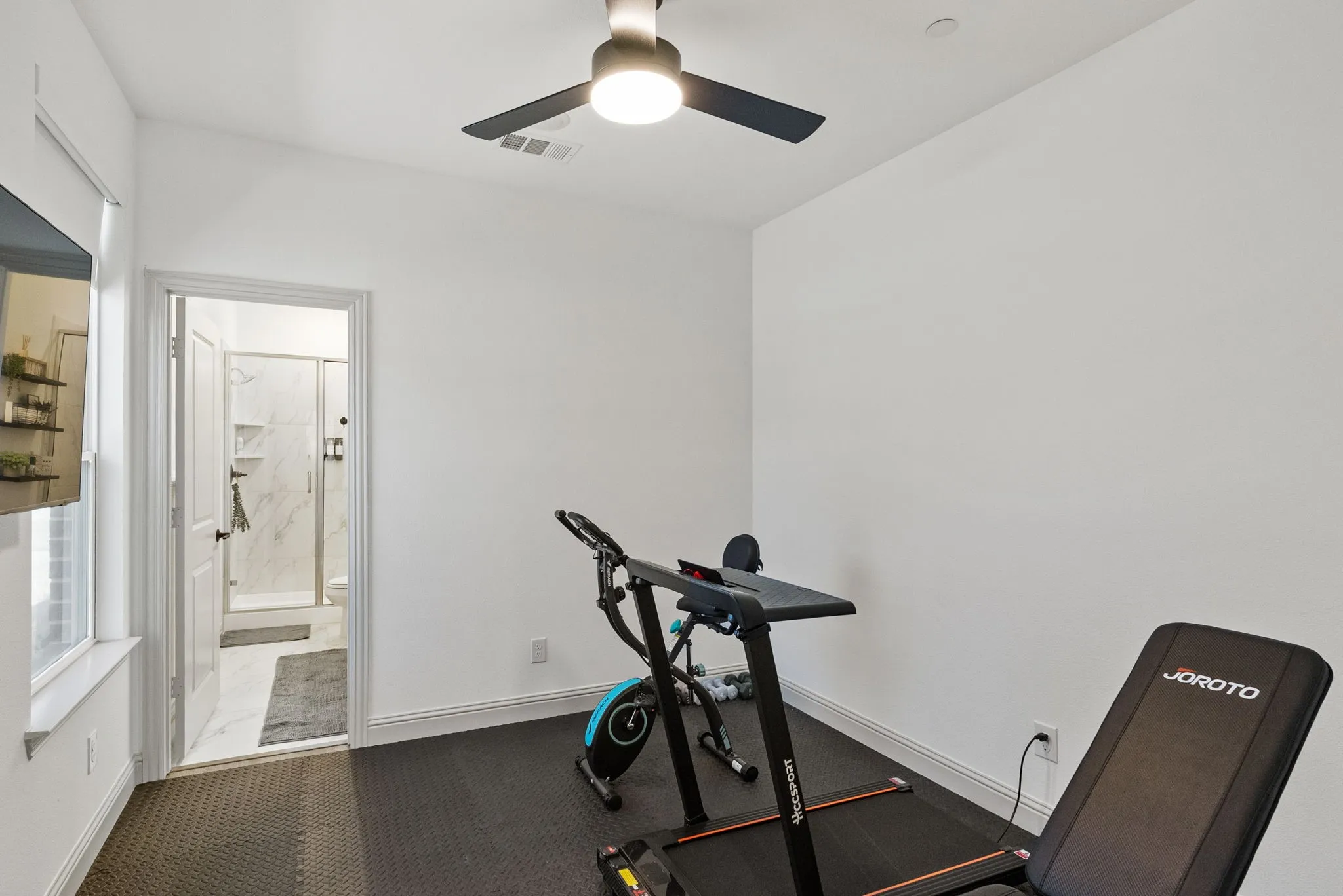 Townhouse For Sale in Collin County , 1311 Hill Country Place, Celina, Texas 75009, 4 Bedroom, 4 Bathroom, 2 Garage spaces, 2,086 Sqft, built in 2023, Price $370,000, mls#21174875, Real Estate Agent in Celina, Homes For Sale in Collin county, Homes For Sale in Celina, Realtor in Celina Texas, Real Estate Brokerage Independent Realty Texas, Luminita Cordes Realtor