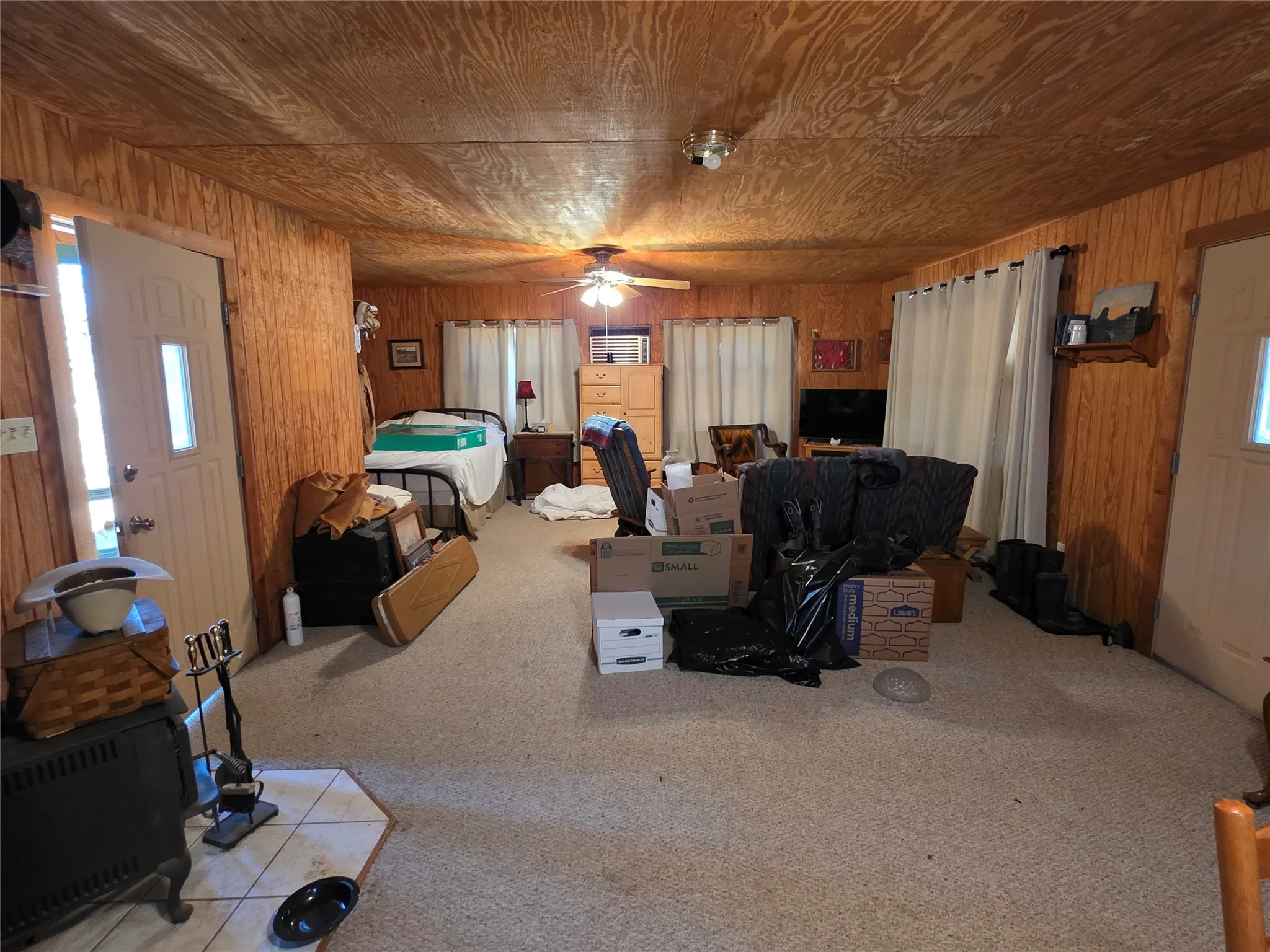 Single Family Residence For Sale in Coleman County , 1709 County Road 330, Voss, Texas 76888, 2 Bedrooms, 2 Bathrooms, 2 Garage spaces, 2,699 Sqft, built in 2000, Preowned, Price $1,074,850, mls#21187456, Real Estate Agent in Voss, Homes For Sale in Coleman county, Homes For Sale in Voss, Realtor in Voss Texas, Real Estate Brokerage Independent Realty Texas, Luminita Cordes Realtor