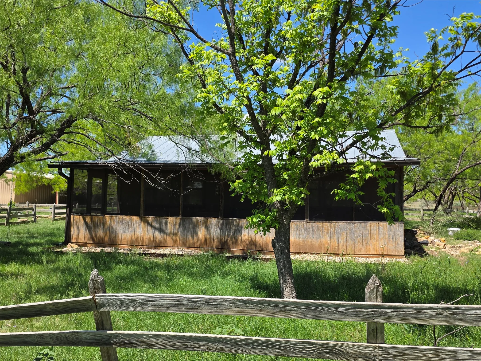 Single Family Residence For Sale in Coleman County , 1709 County Road 330, Voss, Texas 76888, 2 Bedrooms, 2 Bathrooms, 2 Garage spaces, 2,699 Sqft, built in 2000, Preowned, Price $1,074,850, mls#21187456, Real Estate Agent in Voss, Homes For Sale in Coleman county, Homes For Sale in Voss, Realtor in Voss Texas, Real Estate Brokerage Independent Realty Texas, Luminita Cordes Realtor