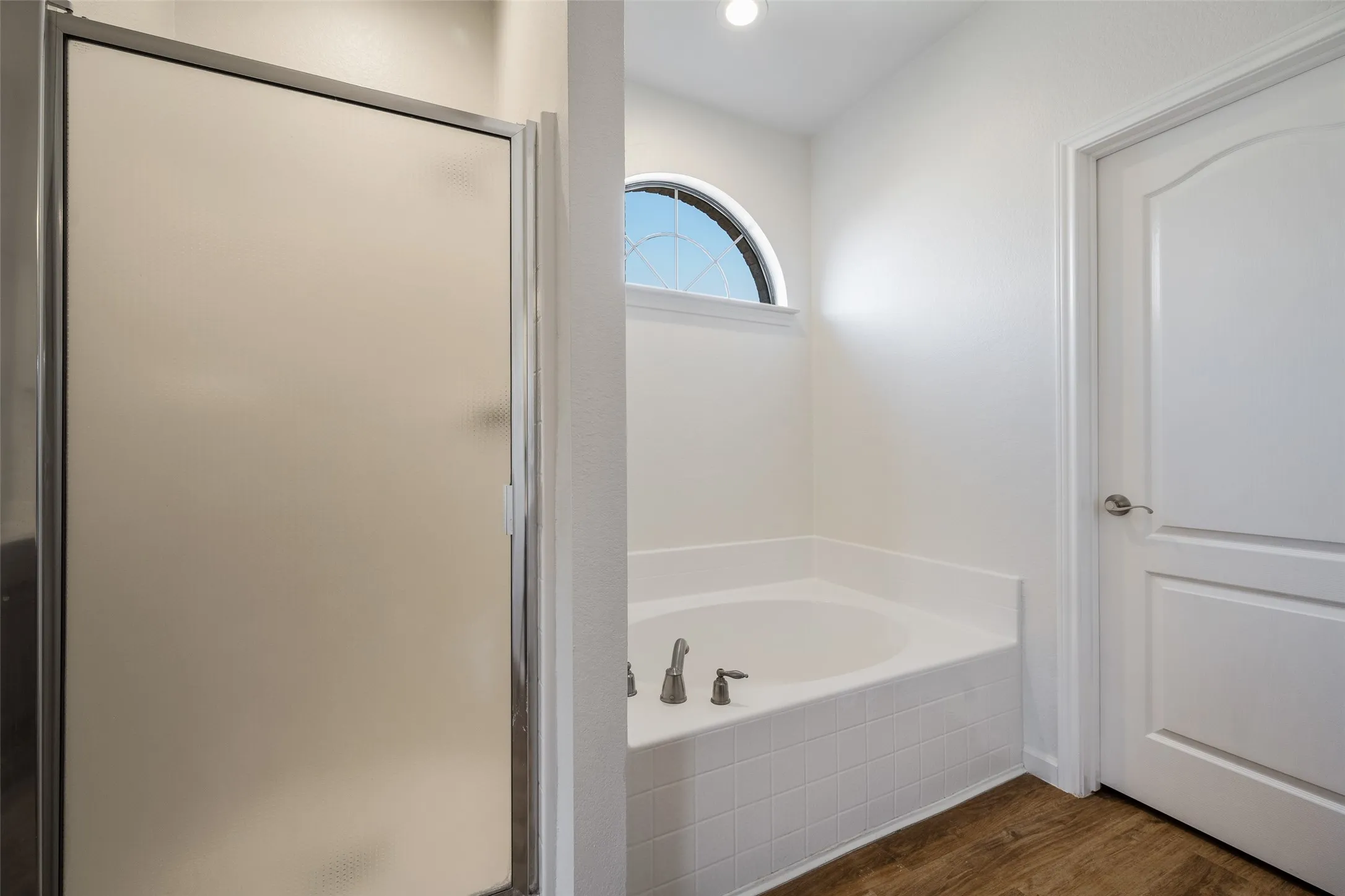 Single Family Residence For Rent in Collin County , 826 Hazels Way, Anna, Texas 75409, 4 Bedroom, 3 Bathroom, 2 Garage spaces, 2,084 Sqft, built in 2007, mls#21187493, Real Estate Agent in Anna, Homes For Rent in Collin county, Homes For Rent in Anna, Realtor in Anna Texas, Real Estate Brokerage Independent Realty Texas, Luminita Cordes Realtor