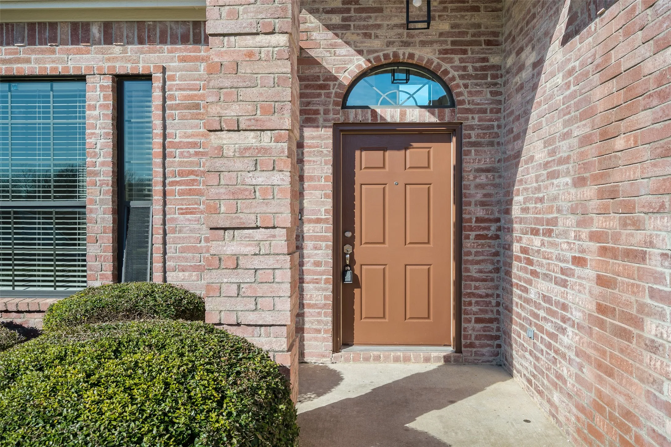 Single Family Residence For Rent in Collin County , 826 Hazels Way, Anna, Texas 75409, 4 Bedroom, 3 Bathroom, 2 Garage spaces, 2,084 Sqft, built in 2007, mls#21187493, Real Estate Agent in Anna, Homes For Rent in Collin county, Homes For Rent in Anna, Realtor in Anna Texas, Real Estate Brokerage Independent Realty Texas, Luminita Cordes Realtor