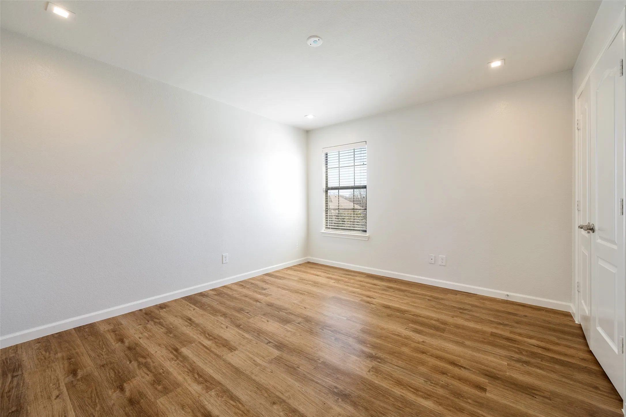 Single Family Residence For Rent in Collin County , 826 Hazels Way, Anna, Texas 75409, 4 Bedroom, 3 Bathroom, 2 Garage spaces, 2,084 Sqft, built in 2007, mls#21187493, Real Estate Agent in Anna, Homes For Rent in Collin county, Homes For Rent in Anna, Realtor in Anna Texas, Real Estate Brokerage Independent Realty Texas, Luminita Cordes Realtor
