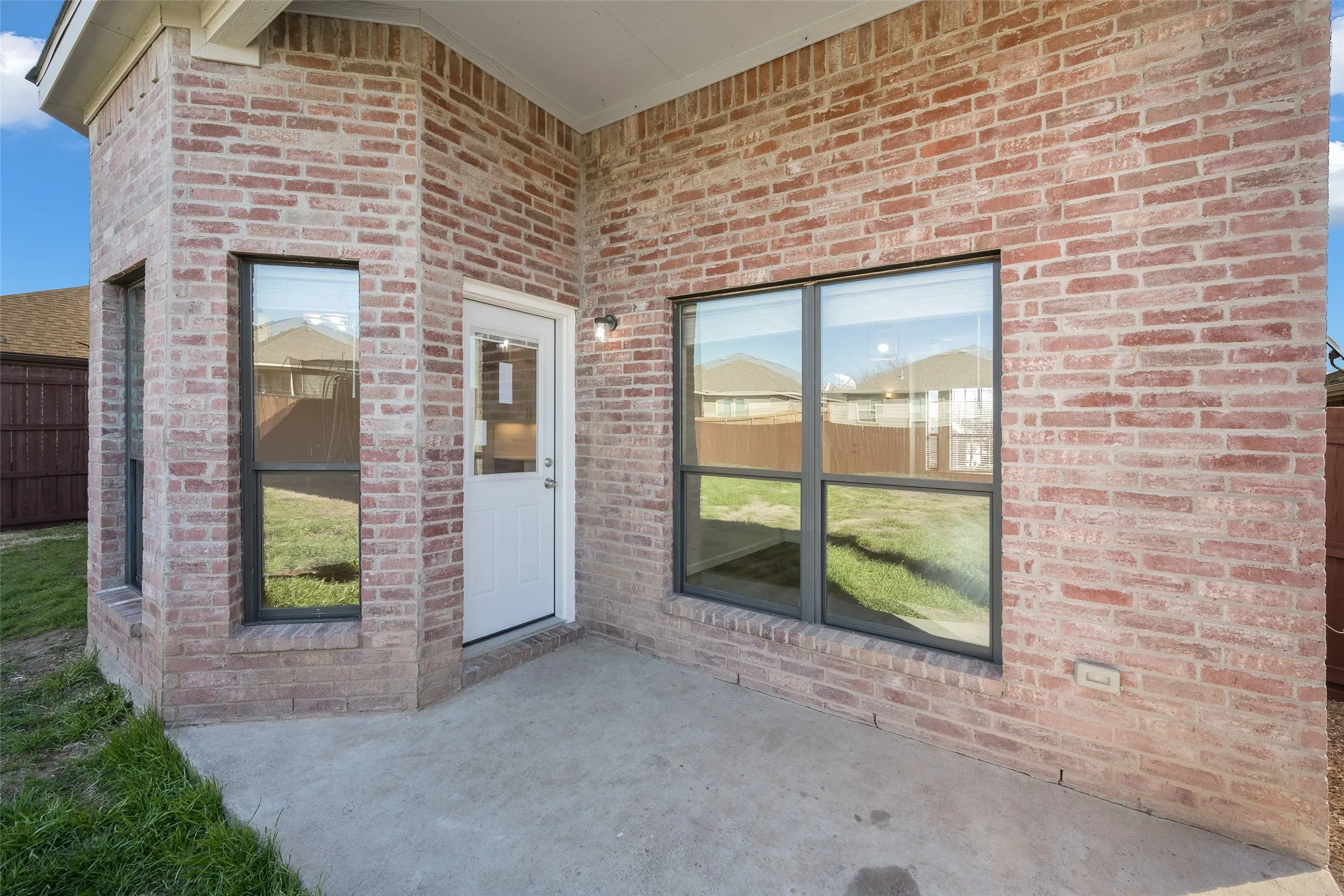 Single Family Residence For Rent in Collin County , 826 Hazels Way, Anna, Texas 75409, 4 Bedroom, 3 Bathroom, 2 Garage spaces, 2,084 Sqft, built in 2007, mls#21187493, Real Estate Agent in Anna, Homes For Rent in Collin county, Homes For Rent in Anna, Realtor in Anna Texas, Real Estate Brokerage Independent Realty Texas, Luminita Cordes Realtor