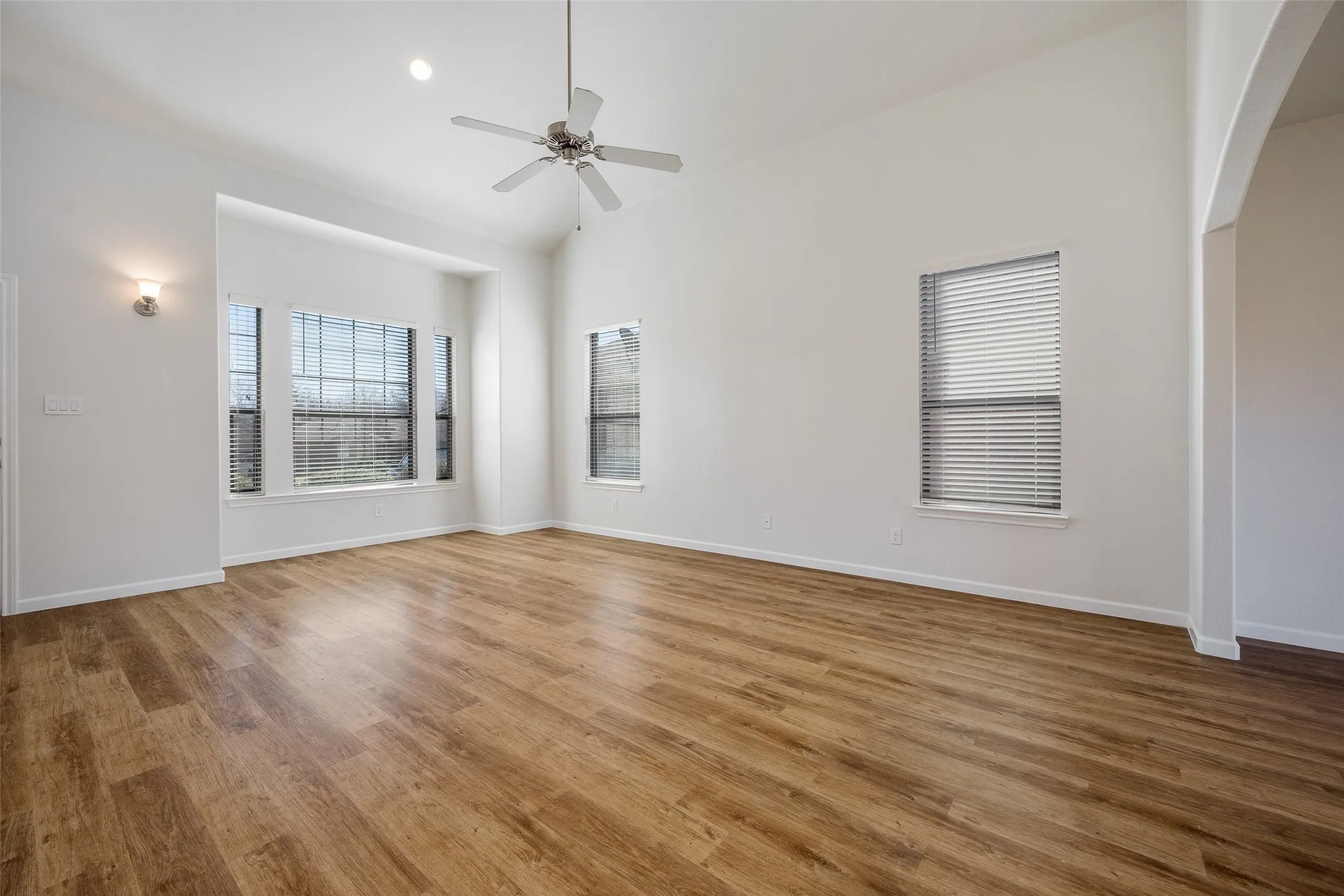Single Family Residence For Rent in Collin County , 826 Hazels Way, Anna, Texas 75409, 4 Bedroom, 3 Bathroom, 2 Garage spaces, 2,084 Sqft, built in 2007, mls#21187493, Real Estate Agent in Anna, Homes For Rent in Collin county, Homes For Rent in Anna, Realtor in Anna Texas, Real Estate Brokerage Independent Realty Texas, Luminita Cordes Realtor