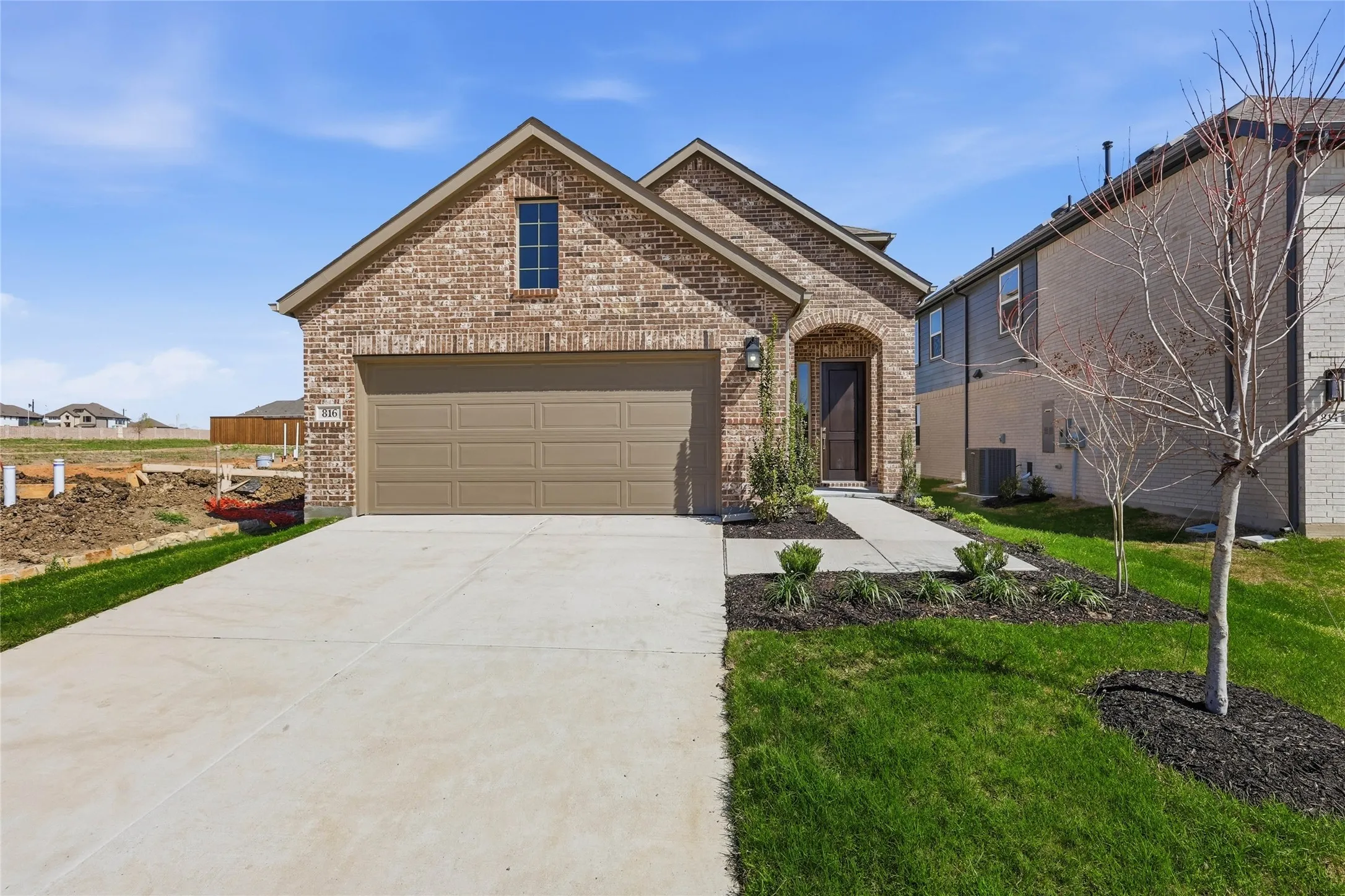 Single Family Residence For Sale in Collin County , 816 Whitmore Drive, Princeton, Texas 75071, 3 Bedroom, 3 Bathroom, 2 Garage spaces, 1,764 Sqft, built in 2025, New Construction - Complete, mls#21187575, Real Estate Agent in Princeton, Homes For Sale in Collin county, Homes For Sale in Princeton, Realtor in Princeton Texas, Real Estate Brokerage Independent Realty Texas, Luminita Cordes Realtor
