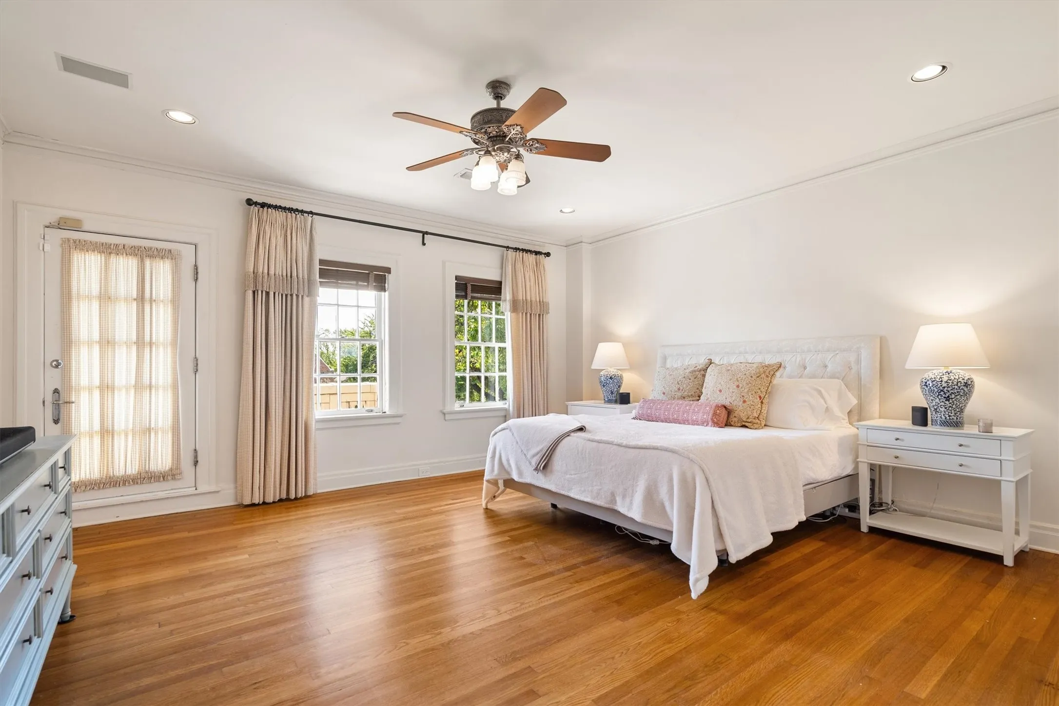 Wake up to tranquility in the primary bedroom,
where a private balcony provides the perfect spot to watch the sunrise and savor quiet mornings.