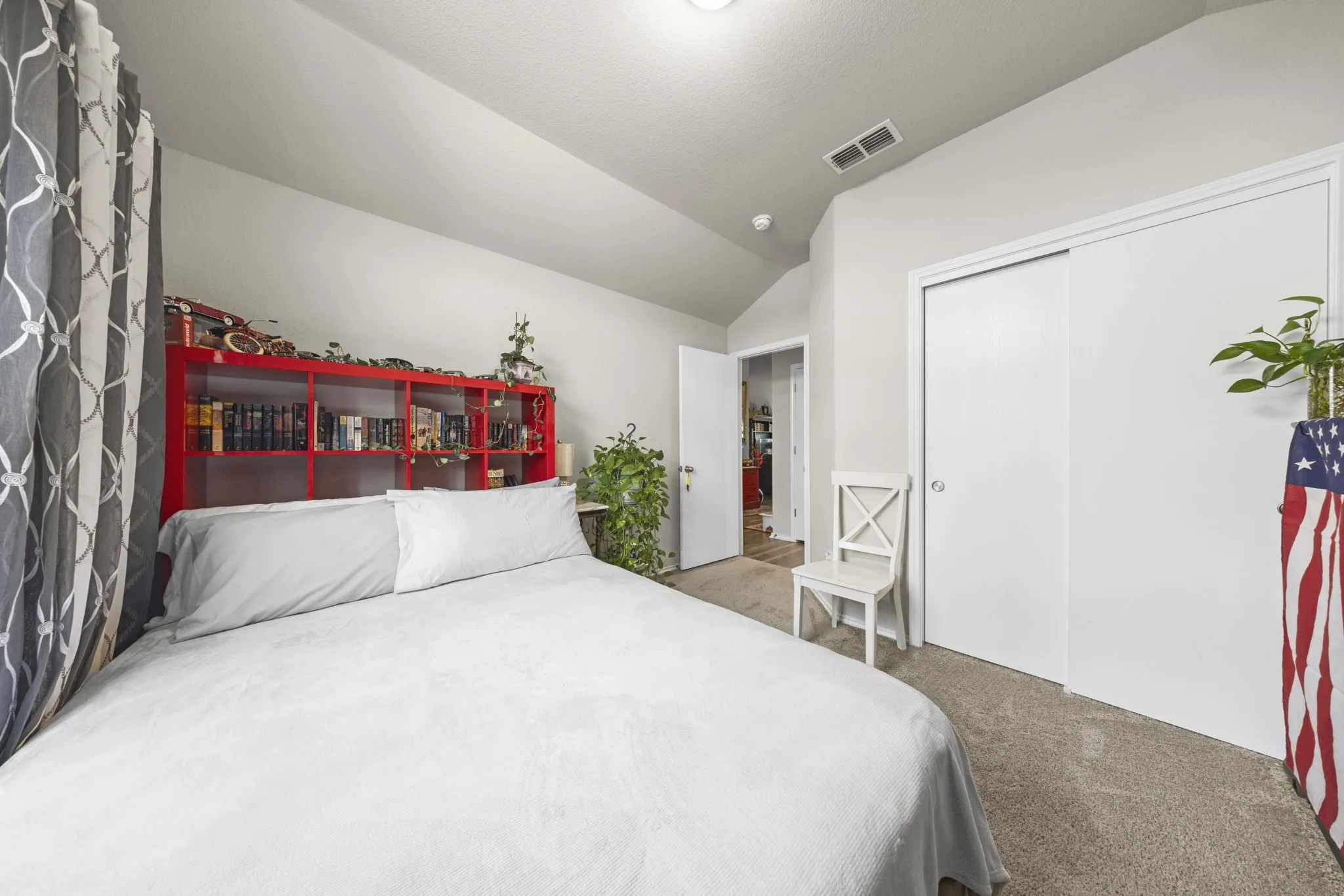 Single Family Residence For Sale in Bell County , 2513 Petersburg Lane, Temple, Texas 76504, 3 Bedroom, 2 Bathroom, 2 Garage spaces, 1,300 Sqft, built in 2019, mls#21187544, Real Estate Agent in Temple, Homes For Sale in Bell county, Homes For Sale in Temple, Realtor in Temple Texas, Real Estate Brokerage Independent Realty Texas, Luminita Cordes Realtor