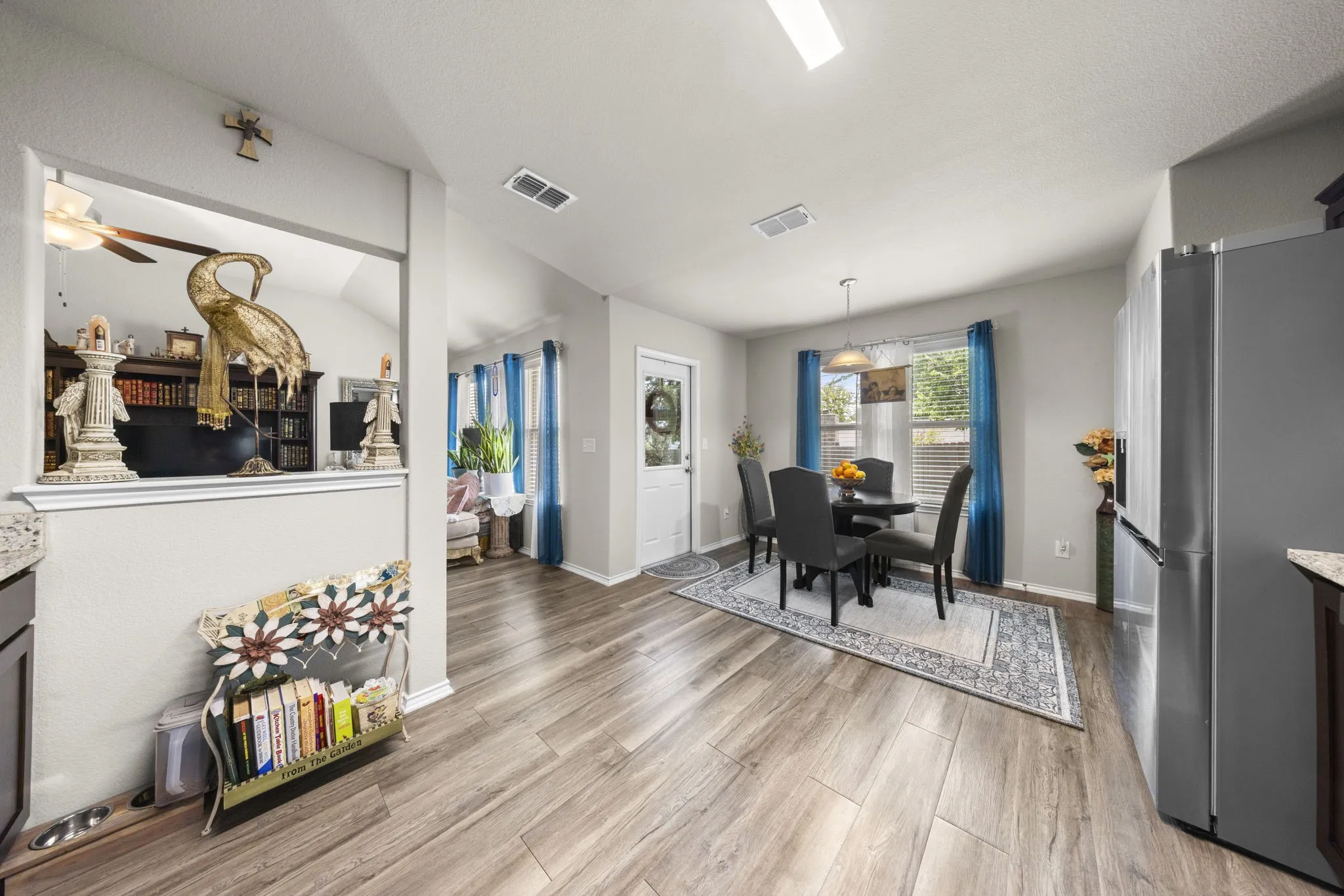 Single Family Residence For Sale in Bell County , 2513 Petersburg Lane, Temple, Texas 76504, 3 Bedroom, 2 Bathroom, 2 Garage spaces, 1,300 Sqft, built in 2019, mls#21187544, Real Estate Agent in Temple, Homes For Sale in Bell county, Homes For Sale in Temple, Realtor in Temple Texas, Real Estate Brokerage Independent Realty Texas, Luminita Cordes Realtor