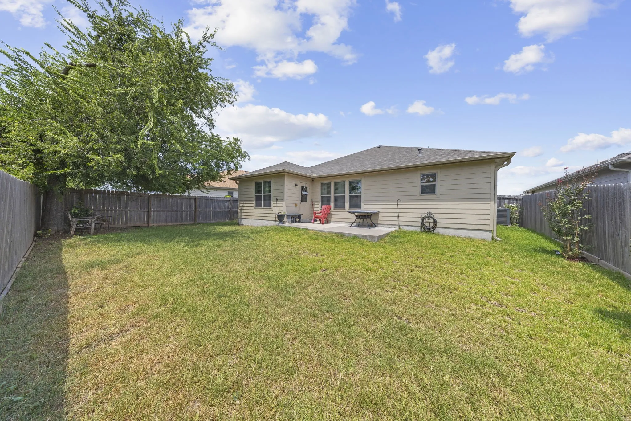 Single Family Residence For Sale in Bell County , 2513 Petersburg Lane, Temple, Texas 76504, 3 Bedroom, 2 Bathroom, 2 Garage spaces, 1,300 Sqft, built in 2019, mls#21187544, Real Estate Agent in Temple, Homes For Sale in Bell county, Homes For Sale in Temple, Realtor in Temple Texas, Real Estate Brokerage Independent Realty Texas, Luminita Cordes Realtor