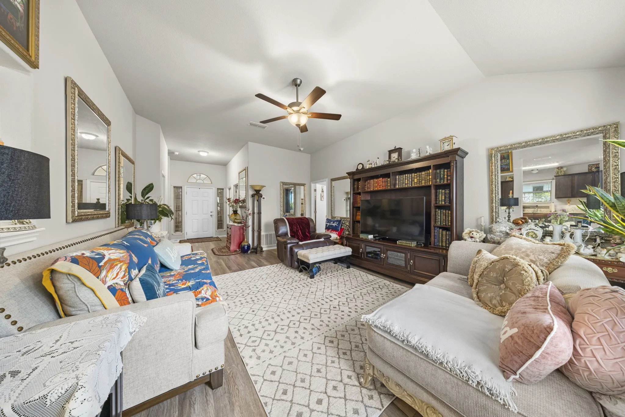 Single Family Residence For Sale in Bell County , 2513 Petersburg Lane, Temple, Texas 76504, 3 Bedroom, 2 Bathroom, 2 Garage spaces, 1,300 Sqft, built in 2019, mls#21187544, Real Estate Agent in Temple, Homes For Sale in Bell county, Homes For Sale in Temple, Realtor in Temple Texas, Real Estate Brokerage Independent Realty Texas, Luminita Cordes Realtor
