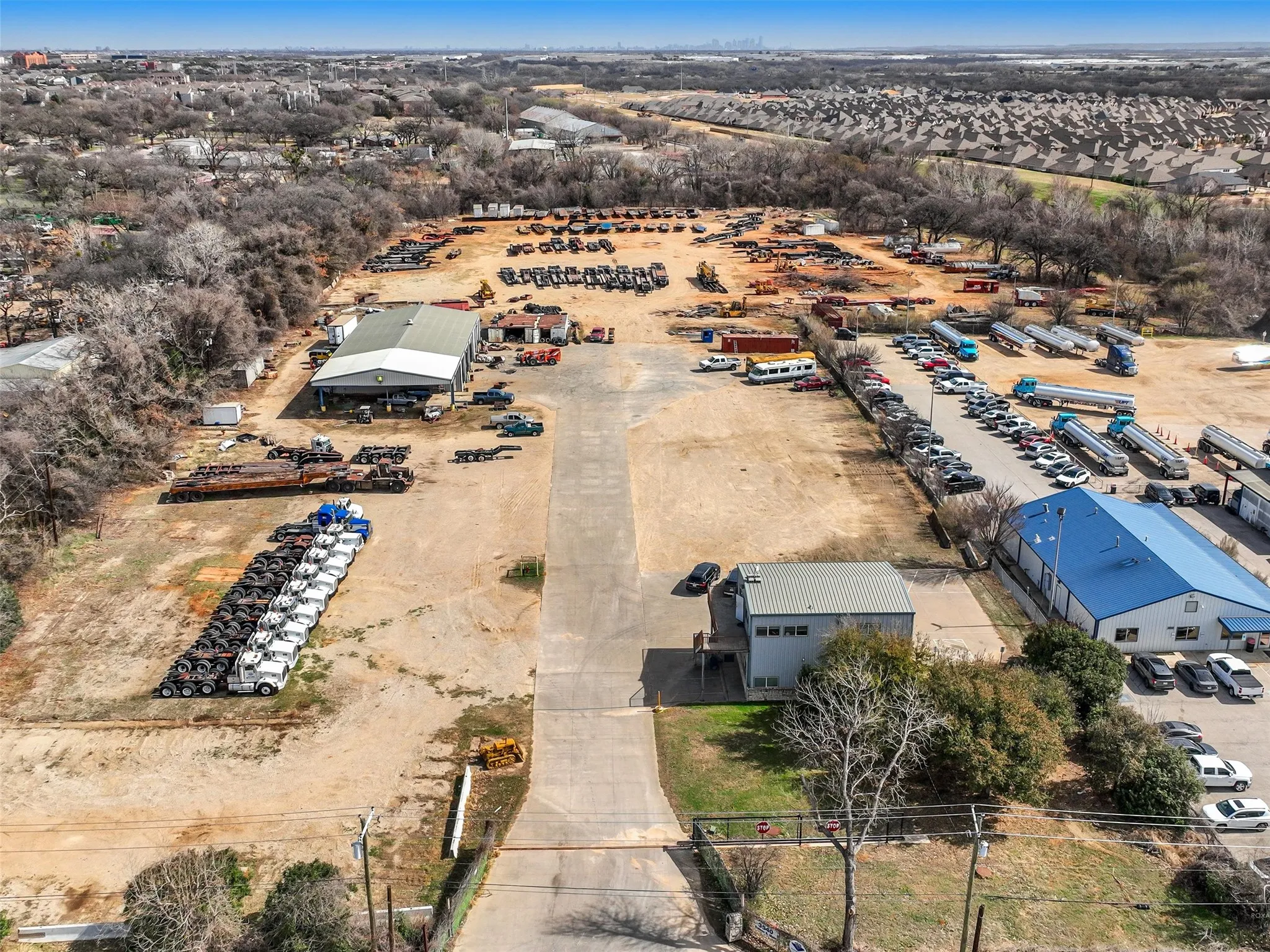 Improved Land For Sale in Tarrant County , 3550 S Main Street, Fort Worth, Texas 76040, 0, 0, Garage spaces, 0 Sqft, built in 0, mls#21185443, Real Estate Agent in Fort Worth, Homes For Sale in Tarrant county, Homes For Sale in Fort Worth, Realtor in Fort Worth Texas, Real Estate Brokerage Independent Realty Texas, Luminita Cordes Realtor