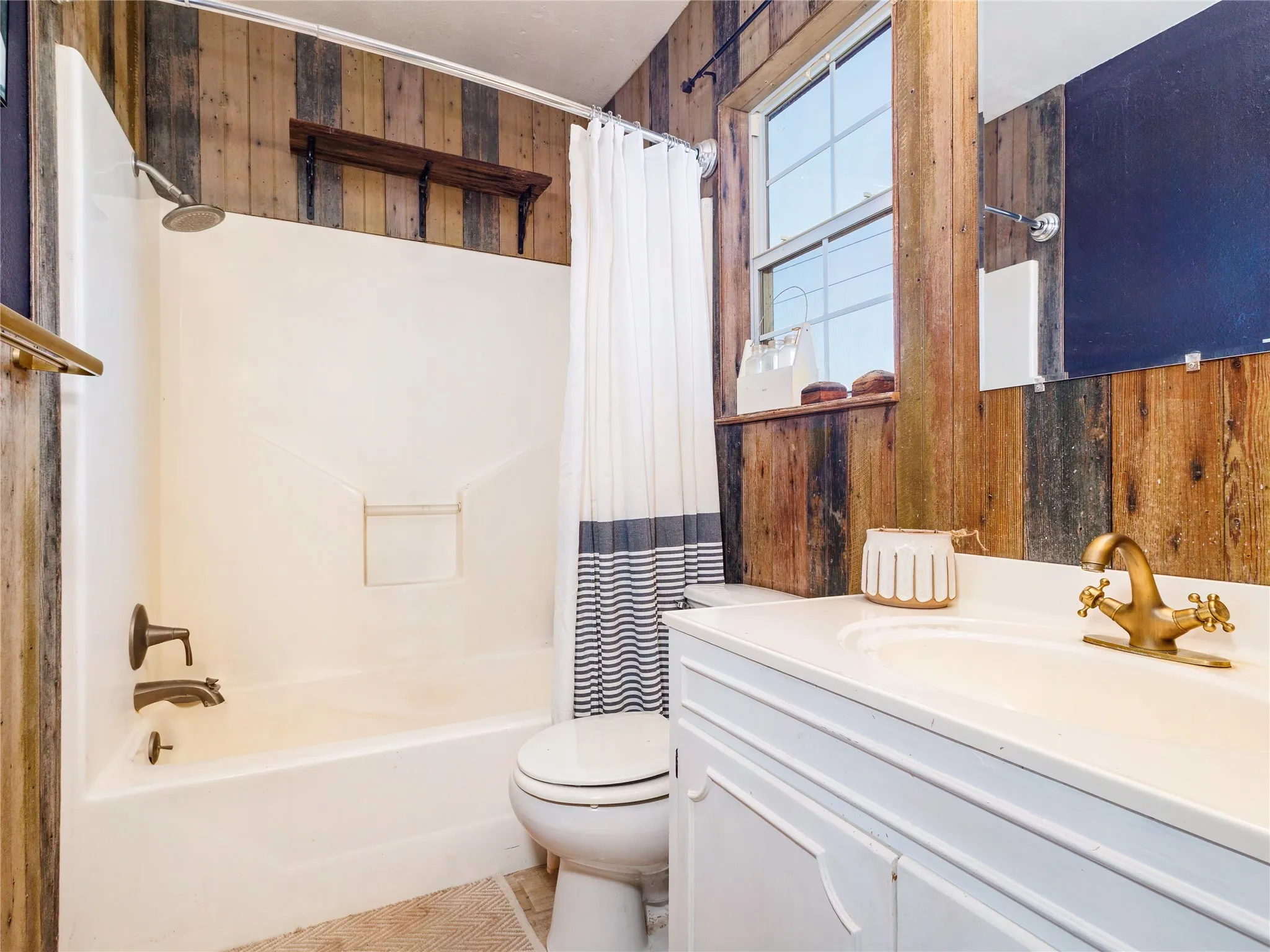 Single Family Residence For Sale in Brown County , 3415 Farm Market 1849, Brownwood, Texas 76801, 2 Bedrooms, 2 Bathrooms, Garage spaces, 1,344 Sqft, built in 0, Price $449,000, mls#21182272, Real Estate Agent in Brownwood, Homes For Sale in Brown county, Homes For Sale in Brownwood, Realtor in Brownwood Texas, Real Estate Brokerage Independent Realty Texas, Luminita Cordes Realtor