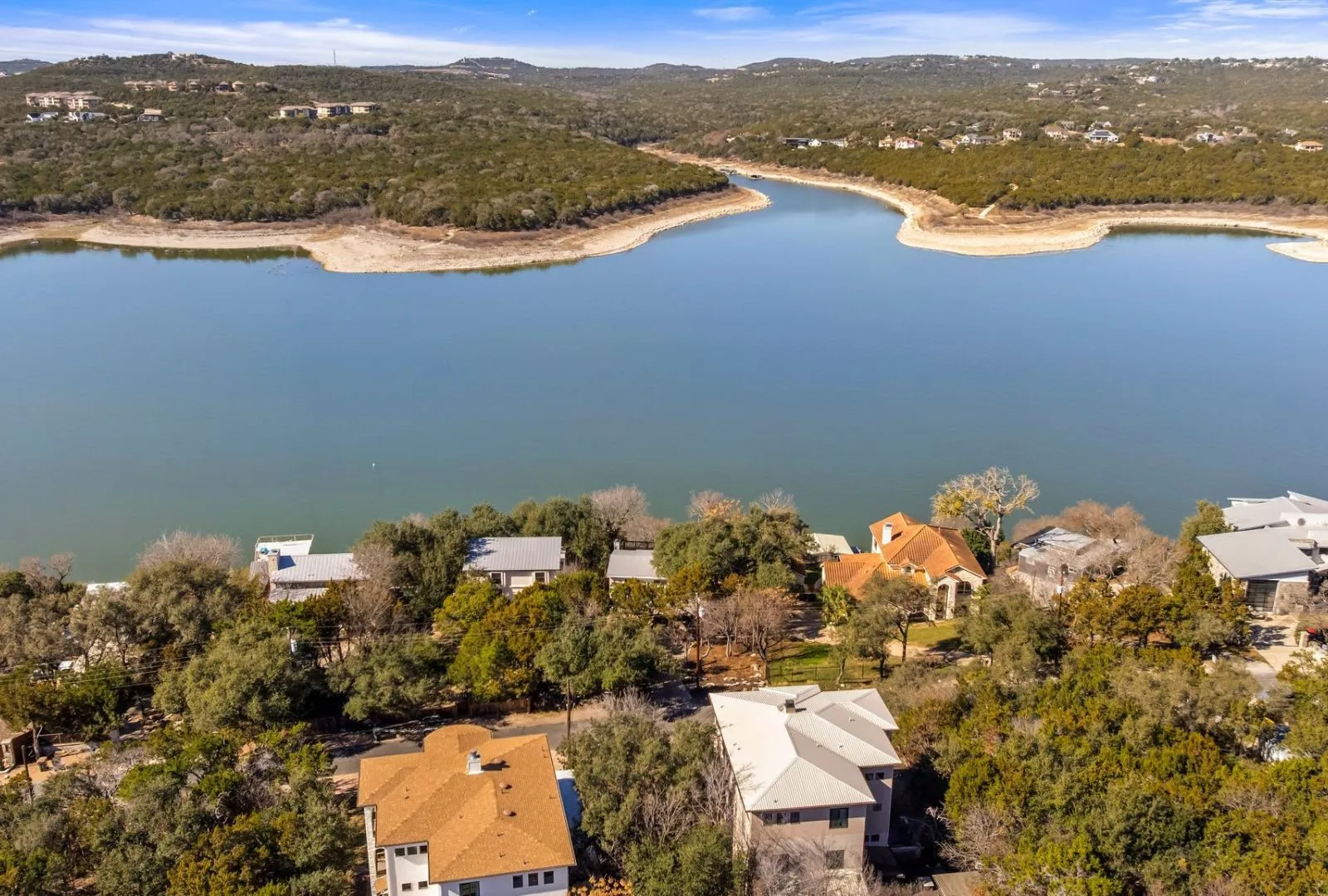 Single Family Residence For Sale in Travis County , 8124 Joy Road, Volente, Texas 78641, 3 Bedroom, 3 Bathroom, Garage spaces, 1,904 Sqft, built in 1957, Preowned, mls#21187385, Real Estate Agent in Volente, Homes For Sale in Travis county, Homes For Sale in Volente, Realtor in Volente Texas, Real Estate Brokerage Independent Realty Texas, Luminita Cordes Realtor