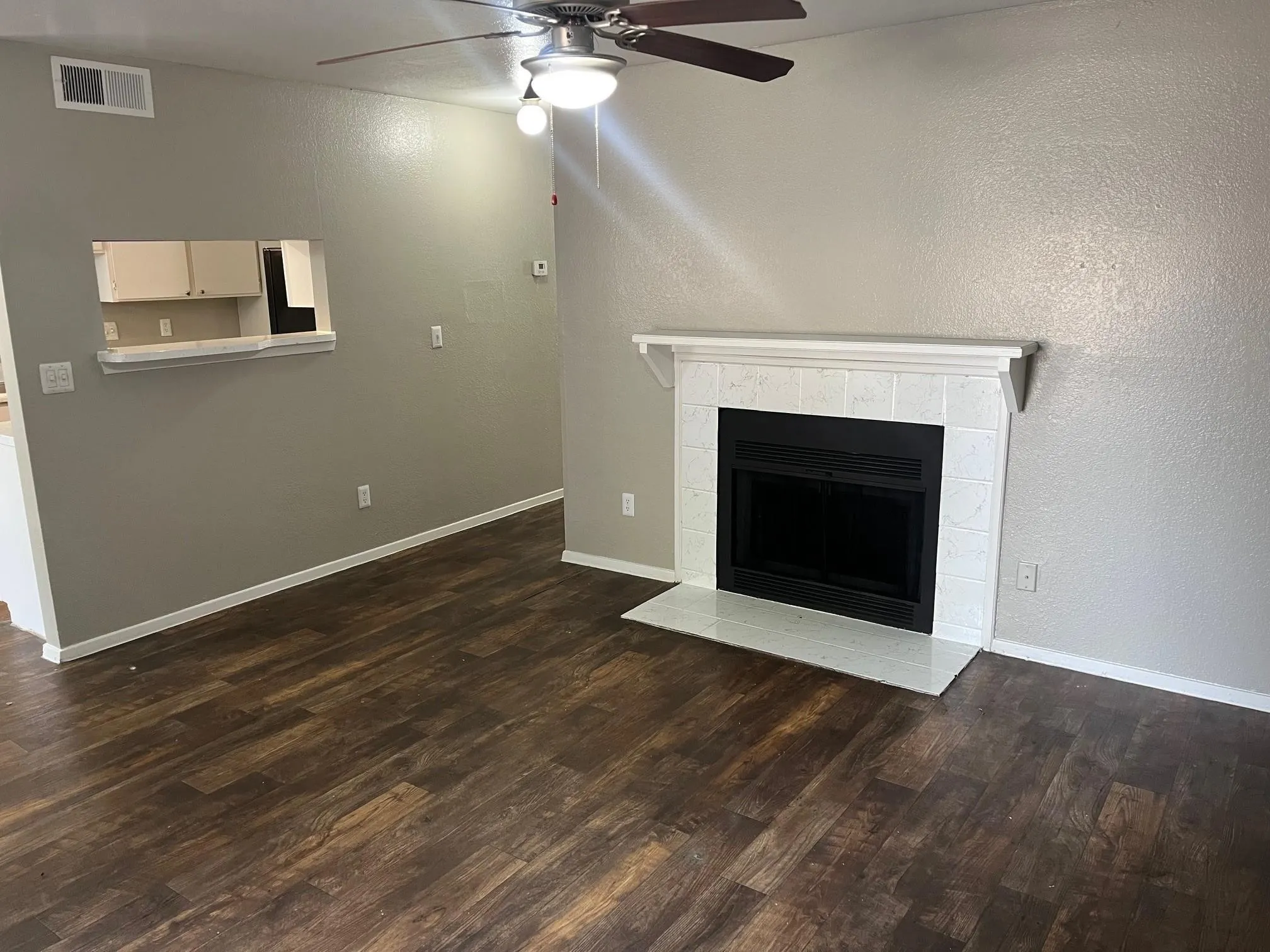 Condominium For Sale in Tarrant County , 1122 Millview Drive 604, Arlington, Texas 76012, 2 Bedroom, 2 Bathroom, Garage spaces, 950 Sqft, built in 1984, mls#21187662, Real Estate Agent in Arlington, Homes For Sale in Tarrant county, Homes For Sale in Arlington, Realtor in Arlington Texas, Real Estate Brokerage Independent Realty Texas, Luminita Cordes Realtor